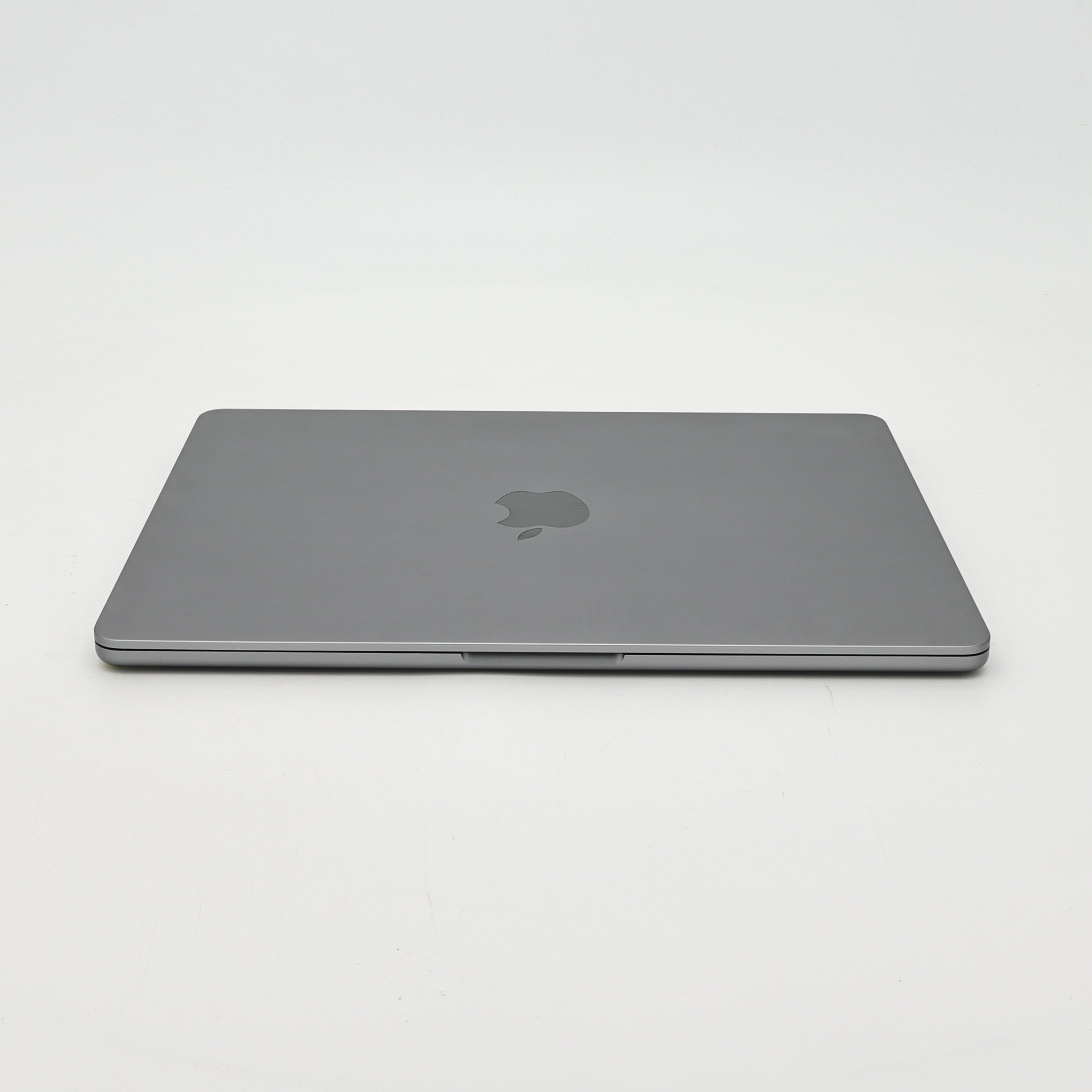 95新 Apple MacBook Air 22年 13寸 M2（8+8核） 16G RAM 256G SSD 深空灰色