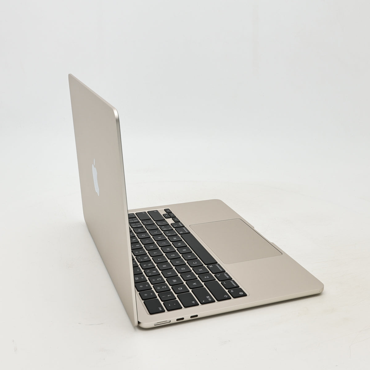 99新 Apple MacBook Air 22年 13寸 M2（8+10核） 8G RAM 512G SSD 星光色