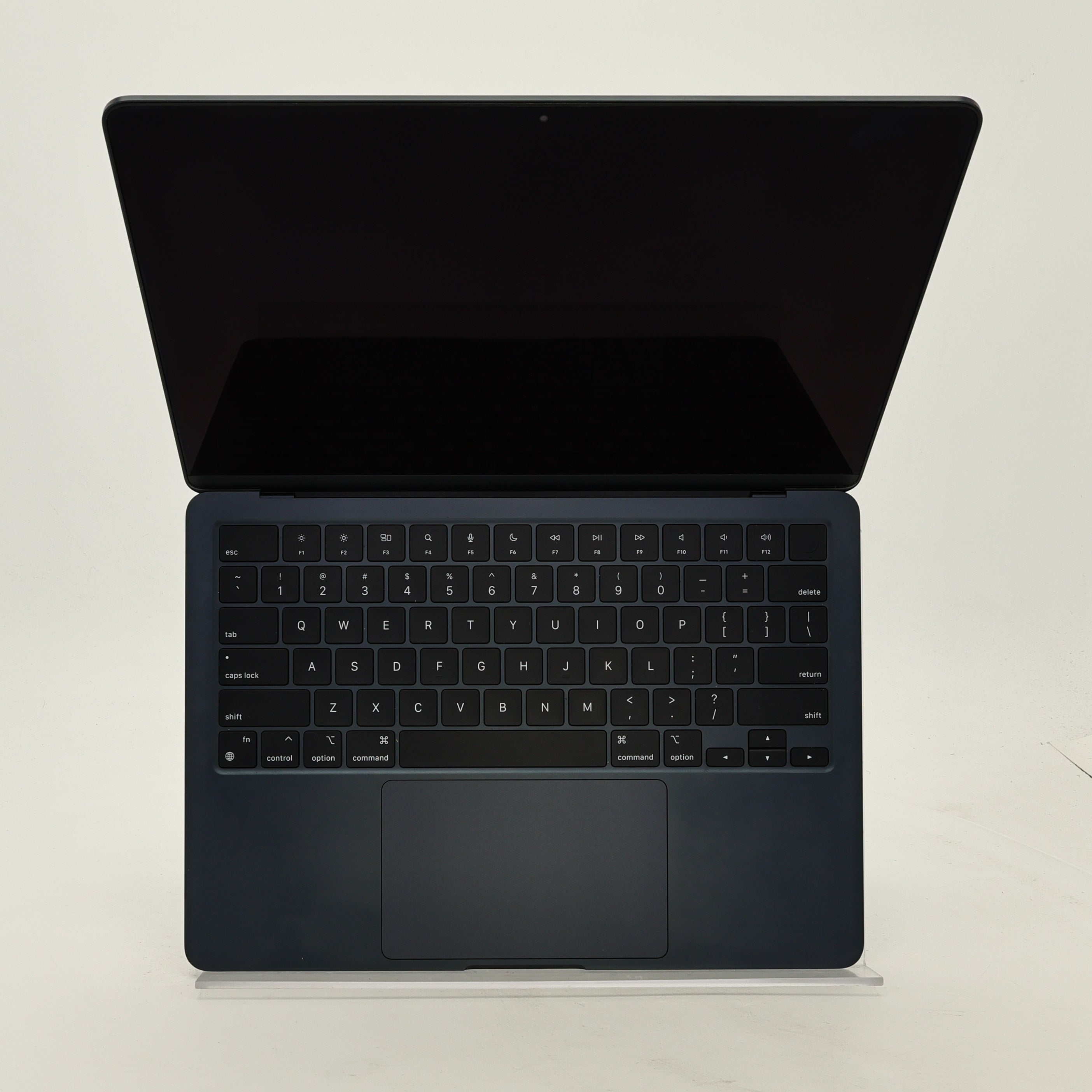 95新 Apple MacBook Air 22年 13寸 M2（8+8核） 8G RAM 256G SSD 午夜色
