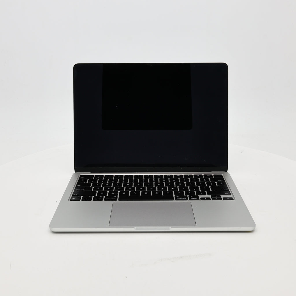 95新 Apple MacBook Air 22年 13寸 M2（8+8核） 8G RAM 256G SSD 銀色