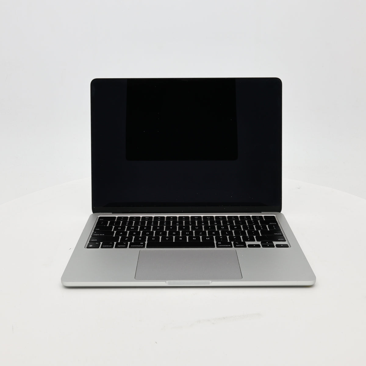 95新 Apple MacBook Air 22年 13寸 M2（8+8核） 8G RAM 256G SSD 銀色