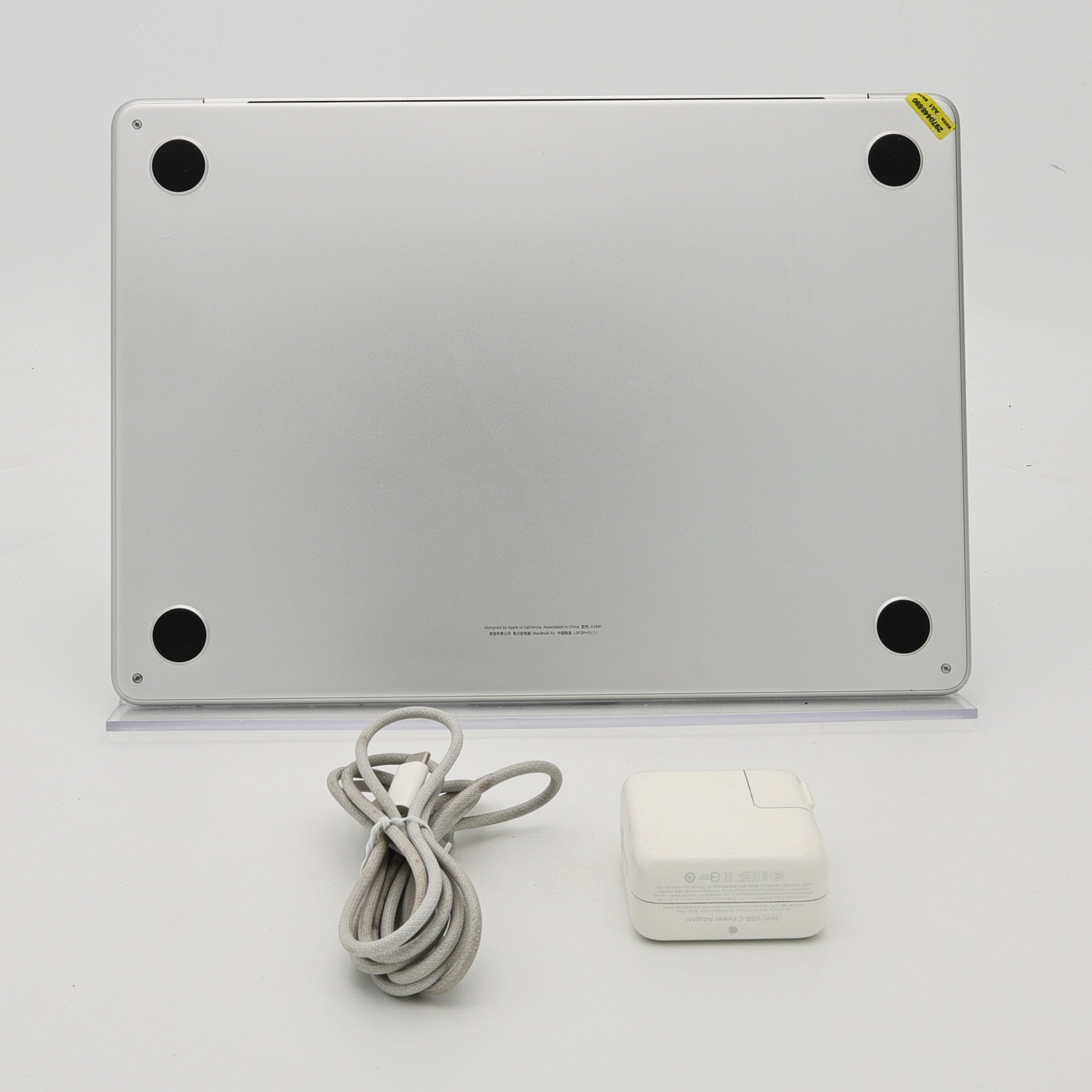 95新 Apple MacBook Air 22年 13寸 M2（8+8核） 8G RAM 256G SSD 銀色
