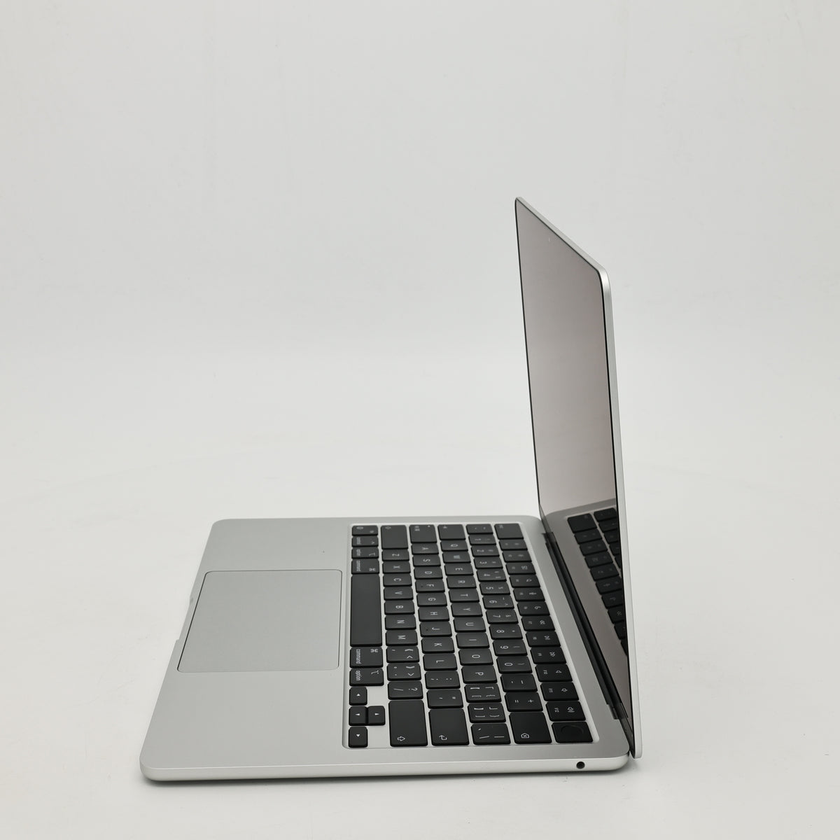 95新 Apple MacBook Air 24年 13寸 M3（8+8核） 8G RAM 256G SSD 銀色