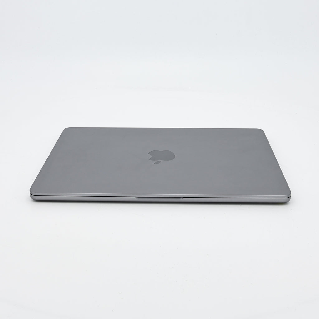 95新 Apple MacBook Air 22年 13寸 M2（8+8核） 8G RAM 256G SSD 深空灰色