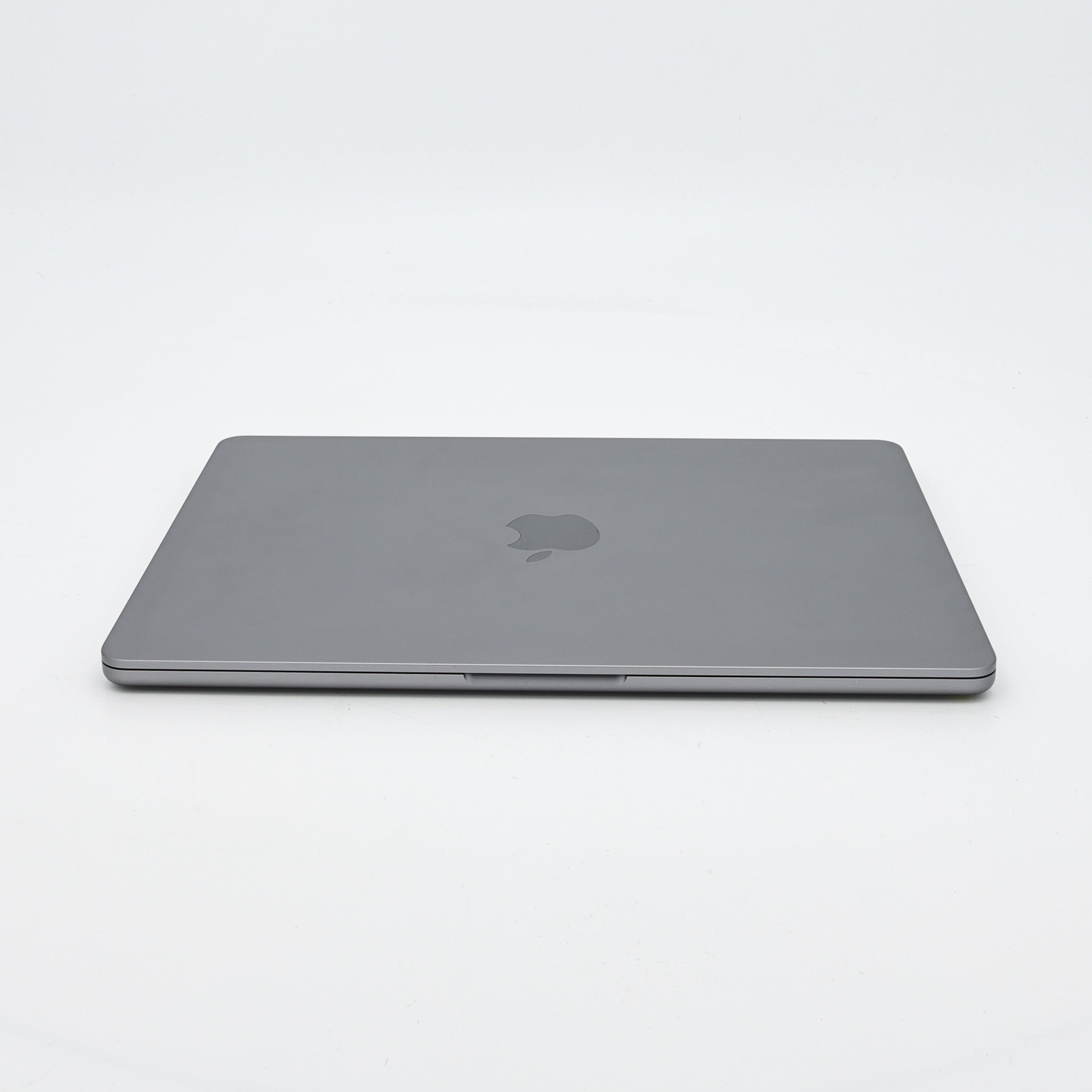 95新 Apple MacBook Air 22年 13寸 M2（8+8核） 8G RAM 256G SSD 深空灰色