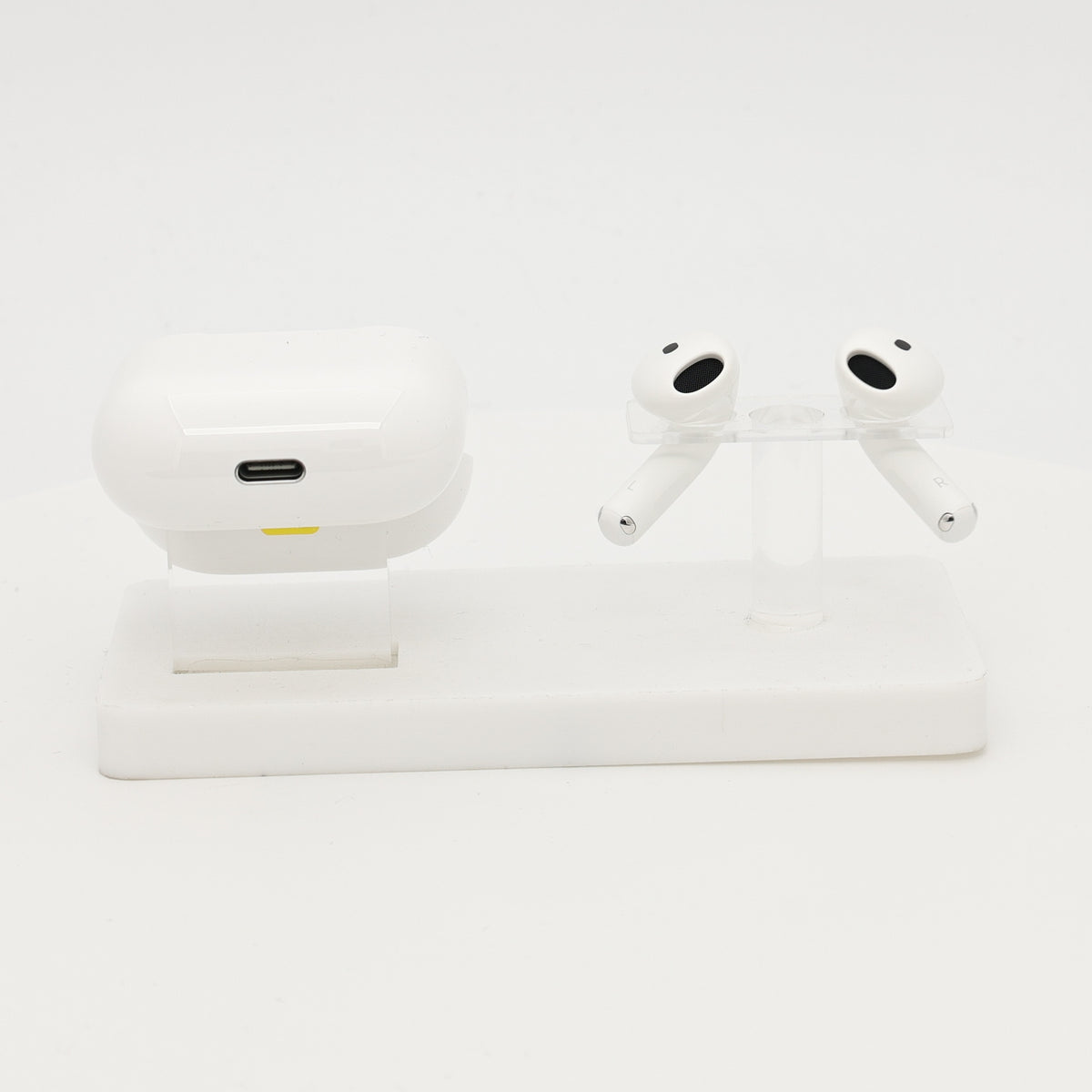 99新 Apple AirPods 4 (不支持主動降噪) 白色