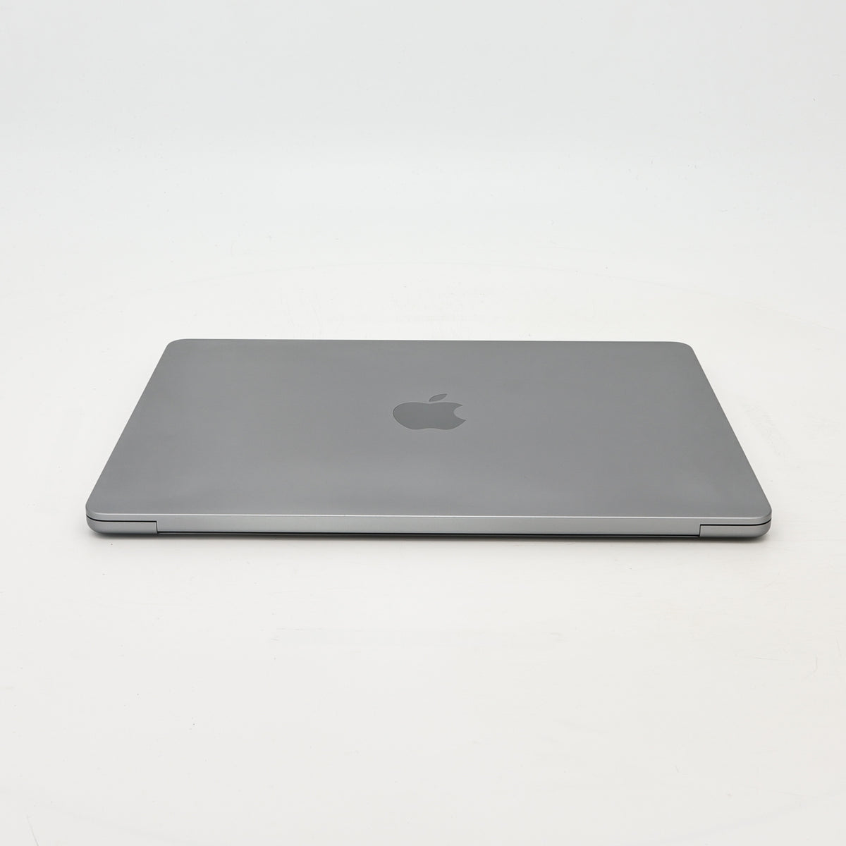 95新 Apple MacBook Air 22年 13寸 M2（8+8核） 8G RAM 256G SSD 深空灰色