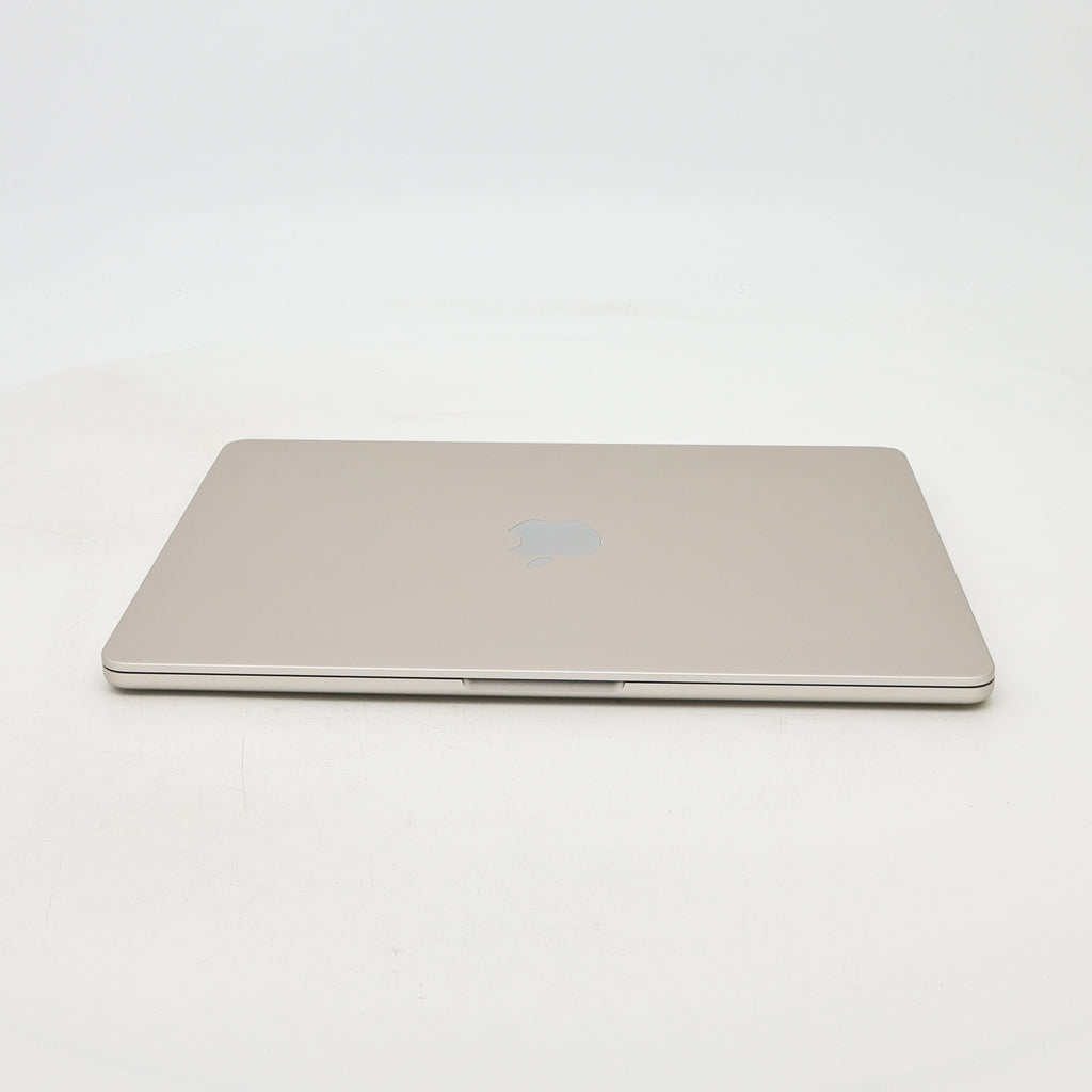 95新 Apple MacBook Air 22年 13寸 M2（8+8核） 8G RAM 256G SSD 星光色