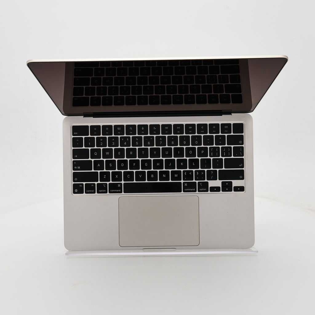 95新 Apple MacBook Air 22年 13寸 M2（8+8核） 8G RAM 256G SSD 星光色