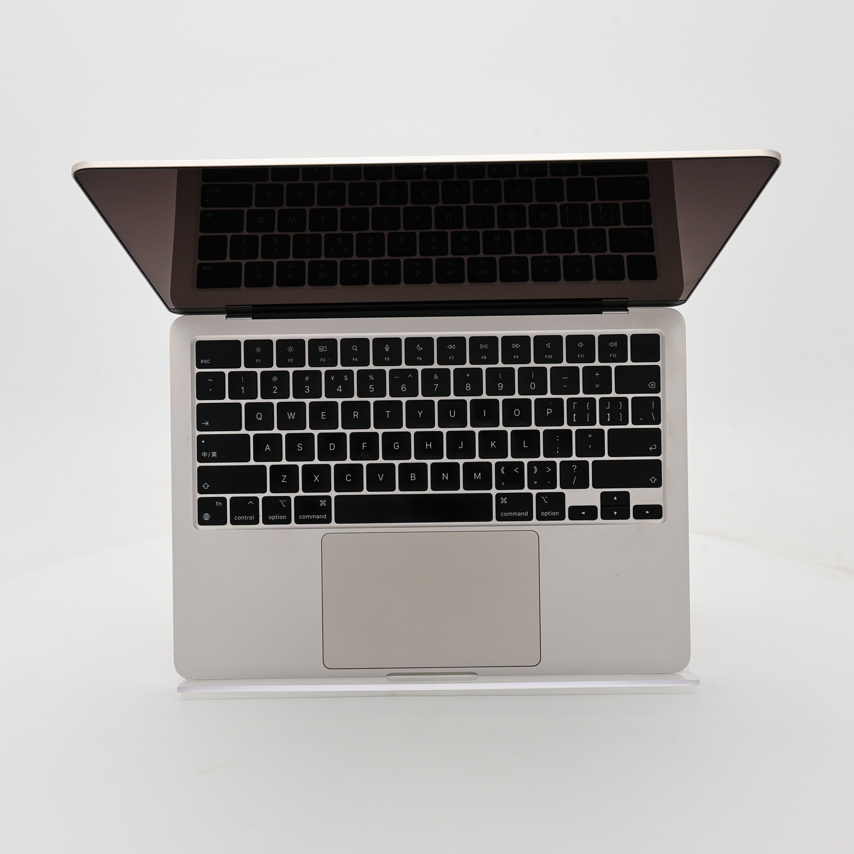 95新 Apple MacBook Air 22年 13寸 M2（8+8核） 8G RAM 256G SSD 星光色