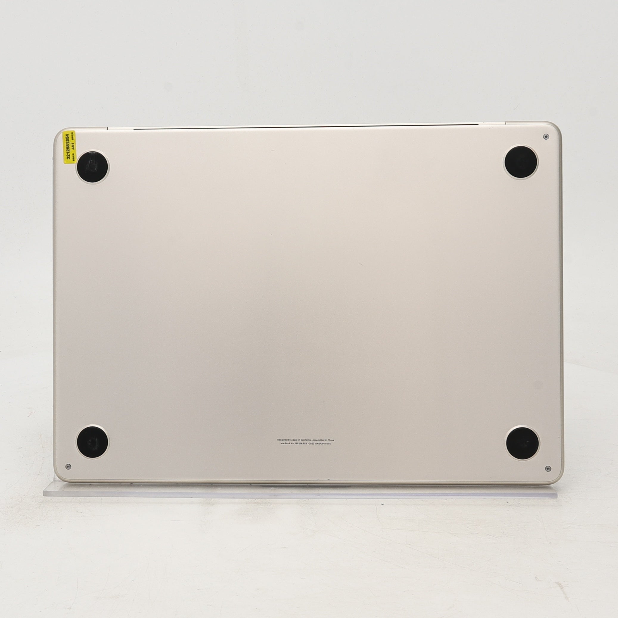 95新 Apple MacBook Air 22年 13寸 M2（8+8核） 8G RAM 256G SSD 星光色