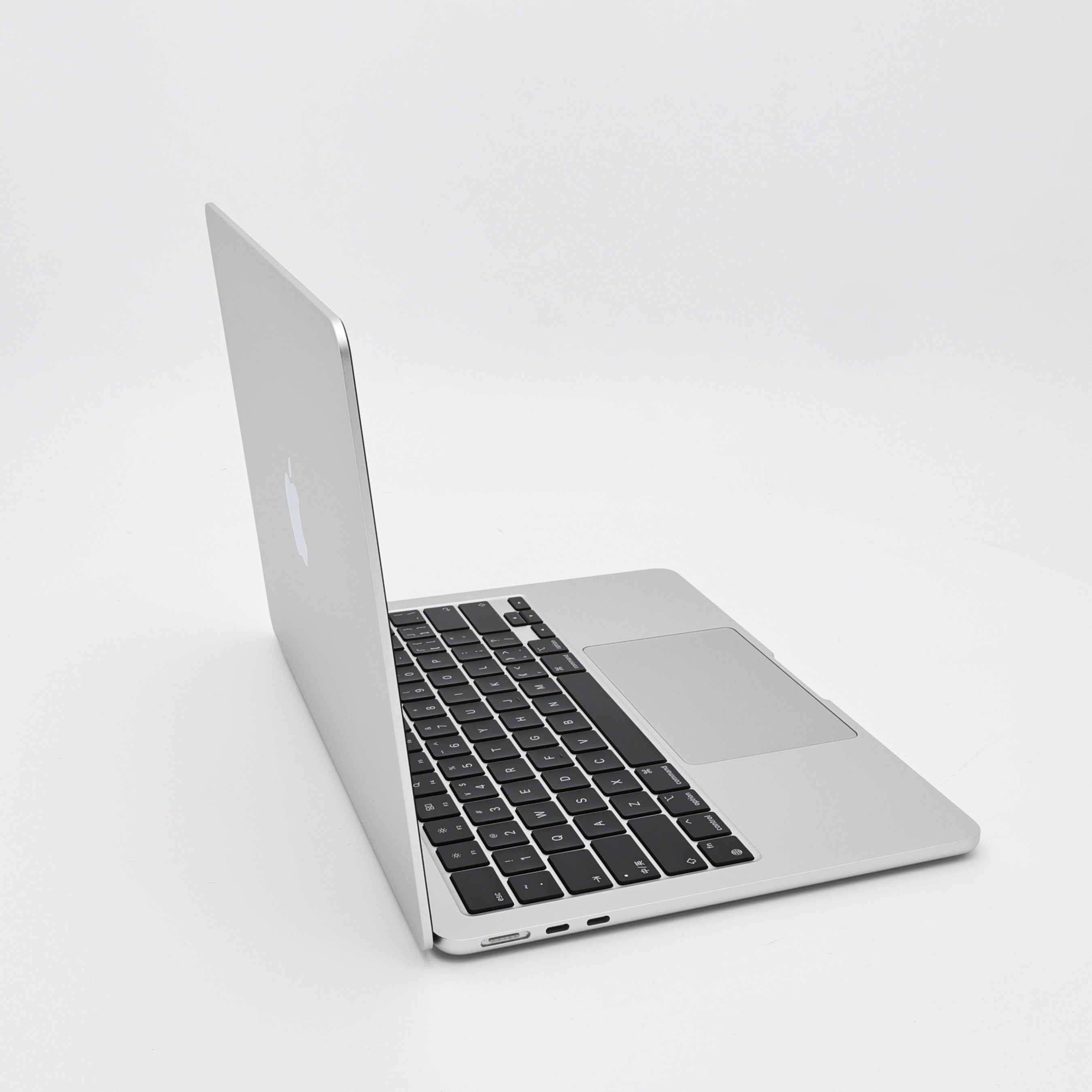 95新 Apple MacBook Air 22年 13寸 M2（8+10核） 8G RAM 512G SSD 銀色