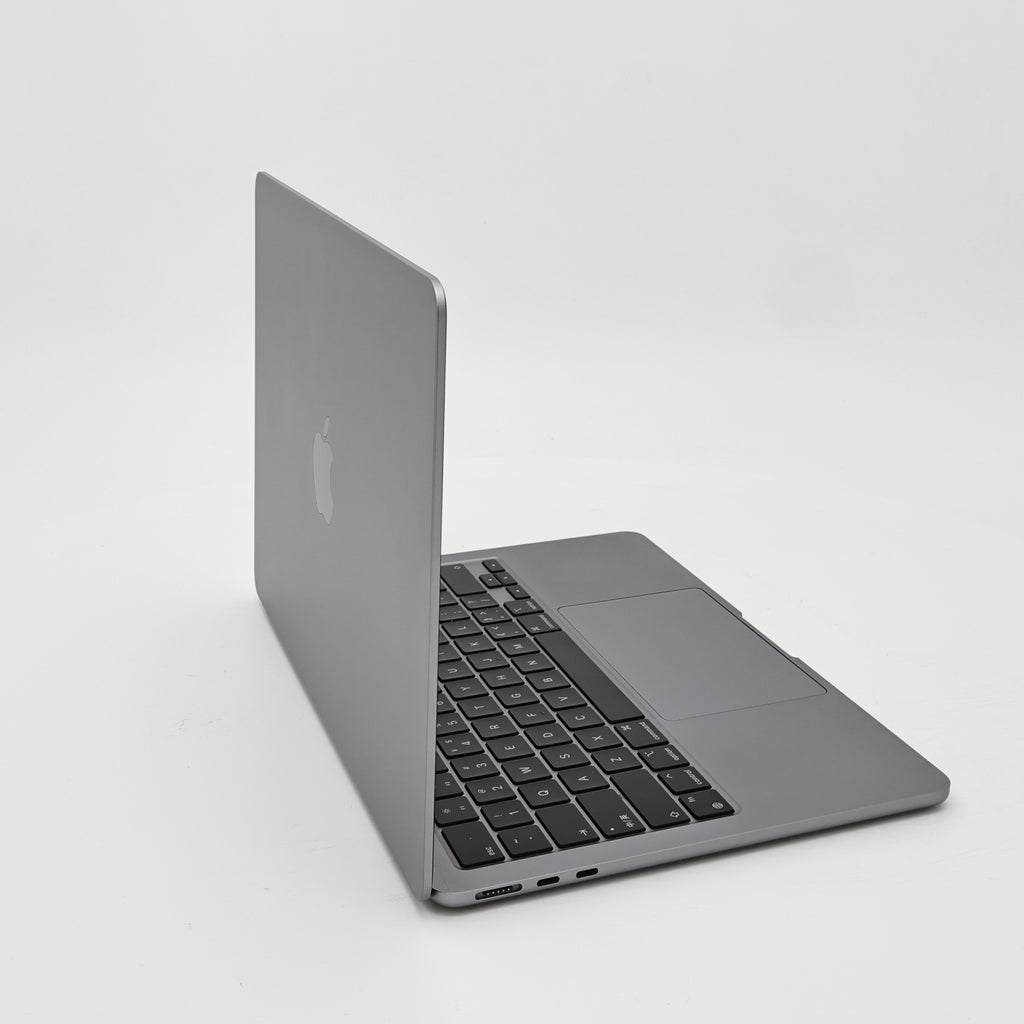 95新 Apple MacBook Air 22年 13寸 M2（8+8核） 16G RAM 256G SSD 深空灰色