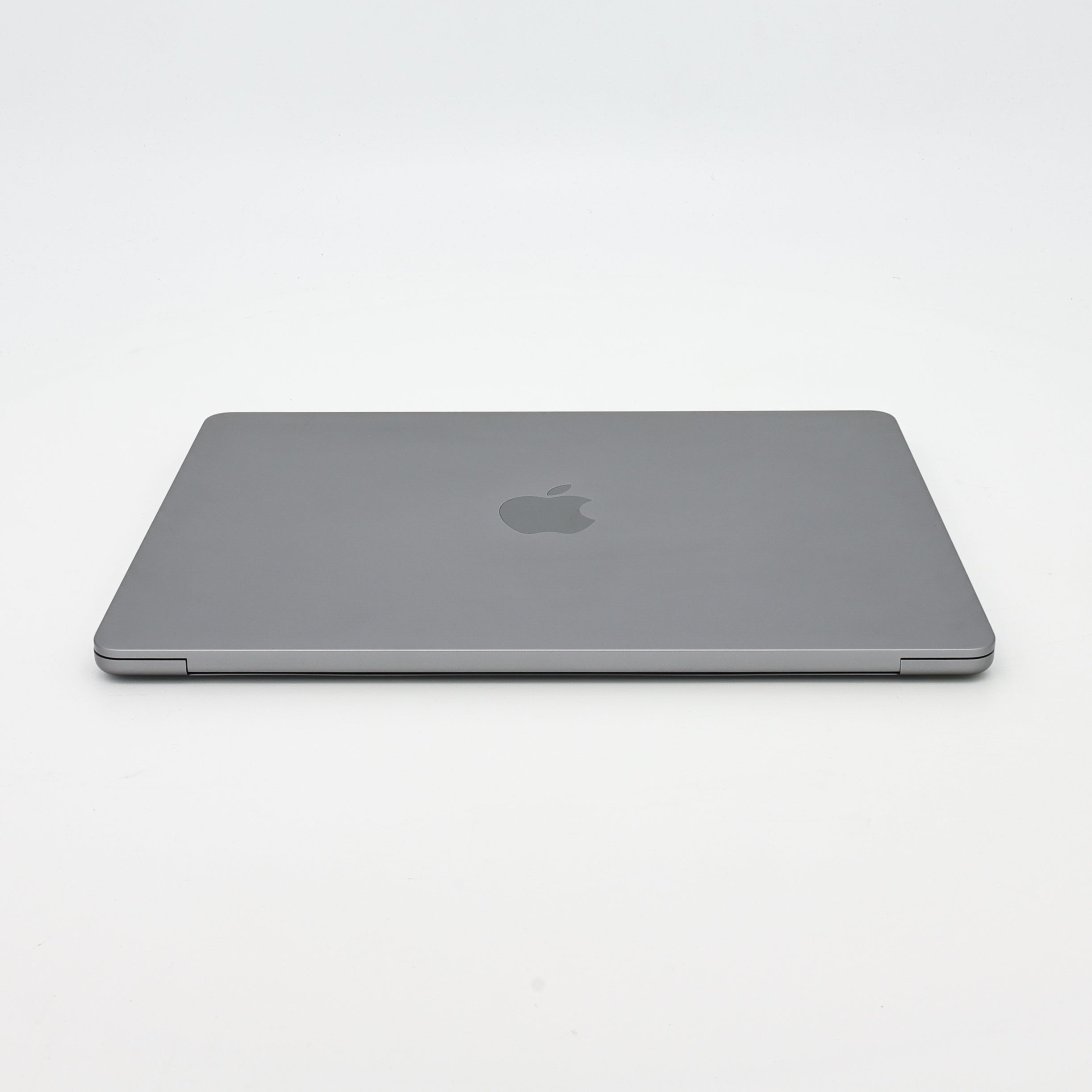 95新 Apple MacBook Air 22年 13寸 M2（8+10核） 16G RAM 256G SSD 深空灰色