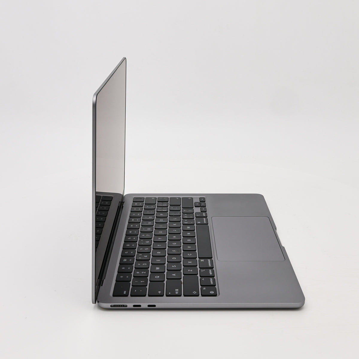 95新 Apple MacBook Air 22年 13寸 M2（8+8核） 16G RAM 256G SSD 深空灰色