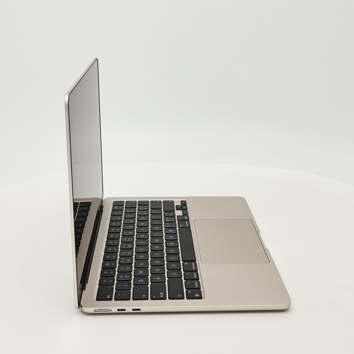 95新 Apple MacBook Air 24年 13寸 M3（8+10核） 8G RAM 512G SSD 星光色