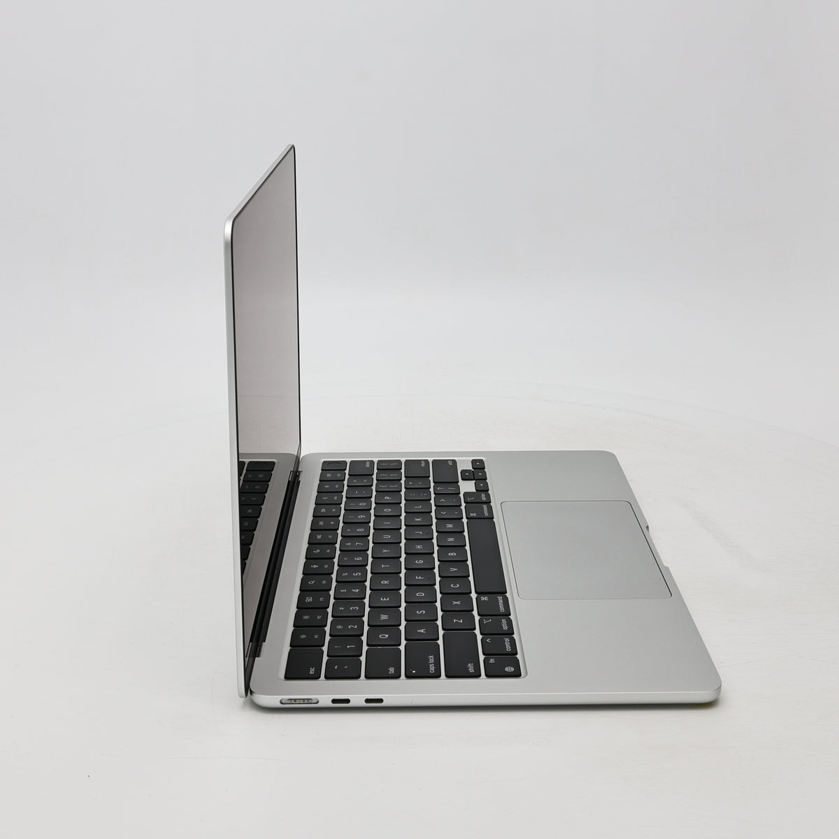 95新 Apple MacBook Air 22年 13寸 M2（8+10核） 8G RAM 512G SSD 銀色