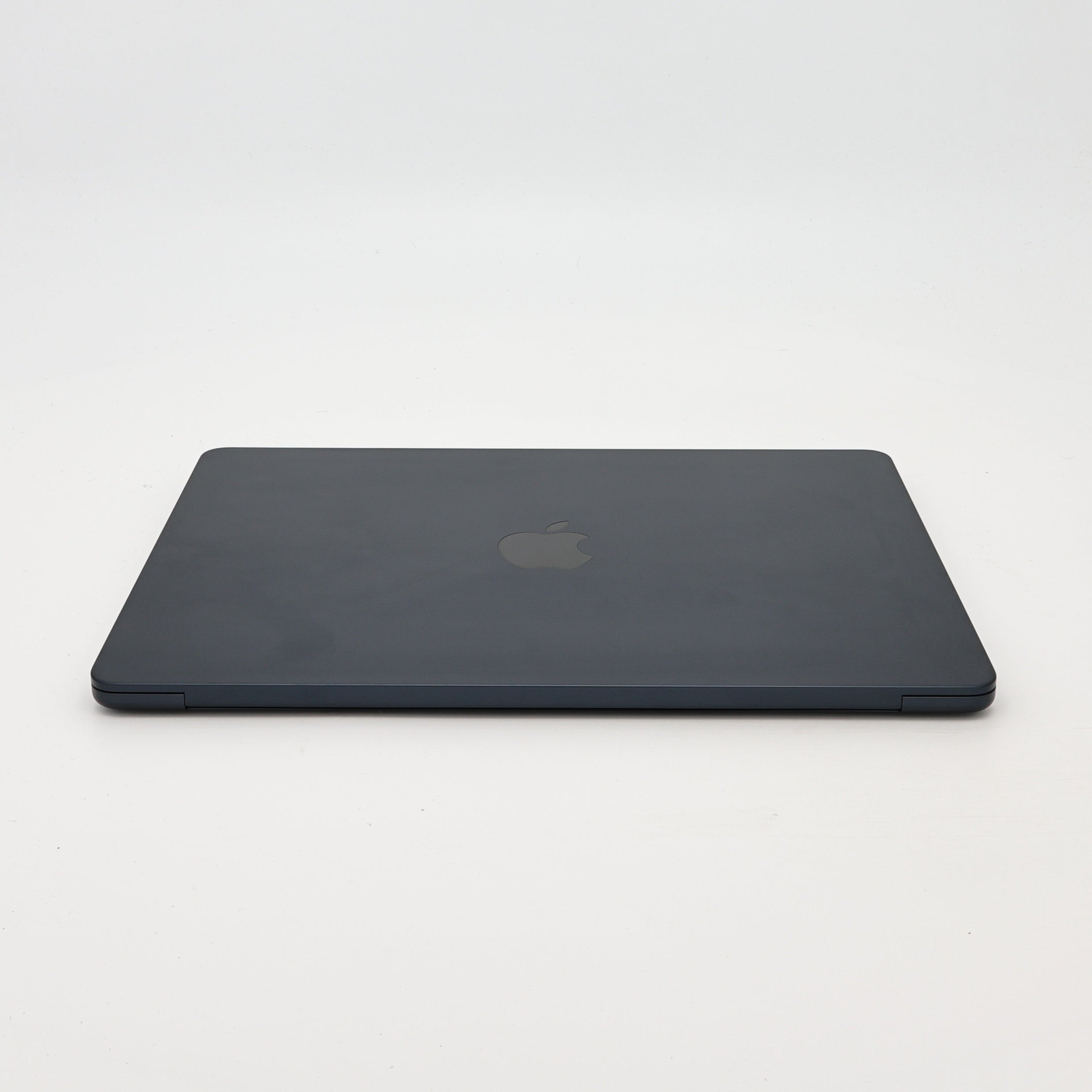 99新 Apple MacBook Air 24年 13寸 M3（8+8核） 8G RAM 256G SSD 午夜色