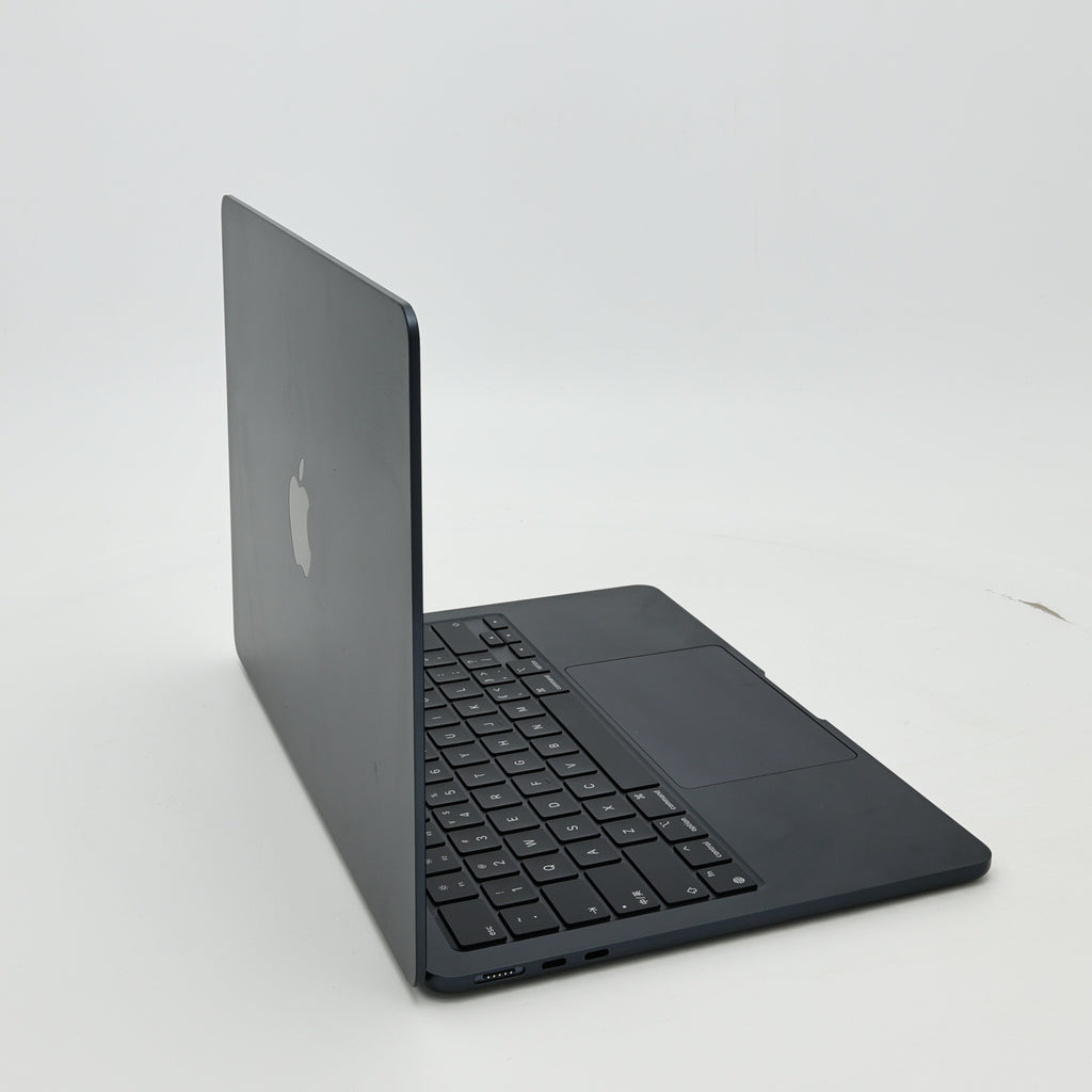 95新 Apple MacBook Air 22年 13寸 M2（8+8核） 16G RAM 256G SSD 午夜色