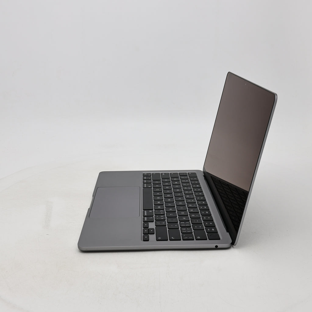 99新 Apple MacBook Air 22年 13寸 M2（8+8核） 8G RAM 256G SSD 深空灰色