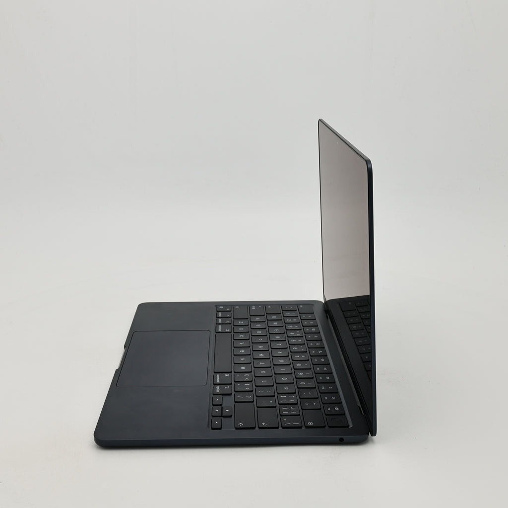 95新 Apple MacBook Air 22年 13寸 M2（8+8核） 8G RAM 256G SSD 午夜色