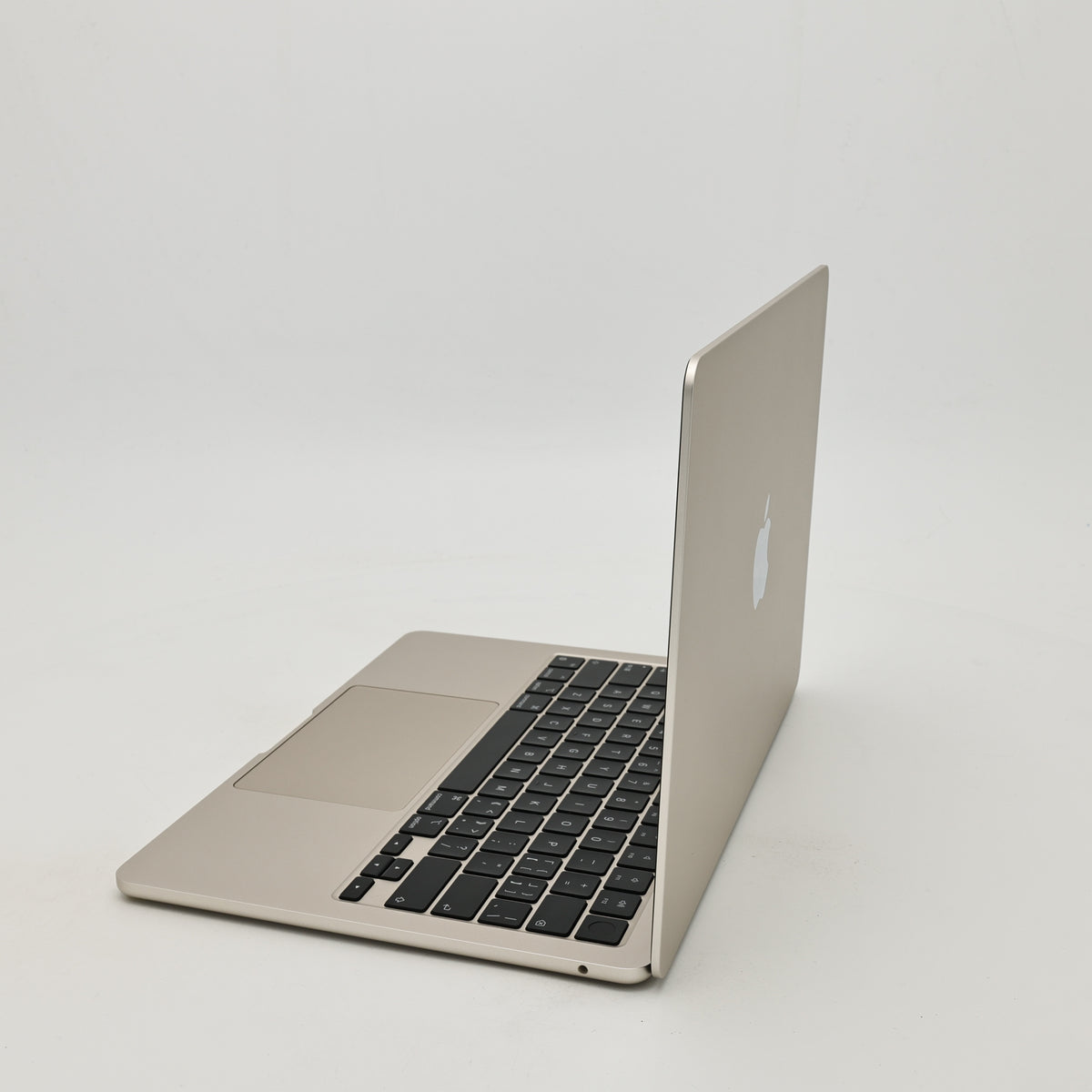 95新 Apple MacBook Air 22年 13寸 M2（8+8核） 8G RAM 256G SSD 星光色
