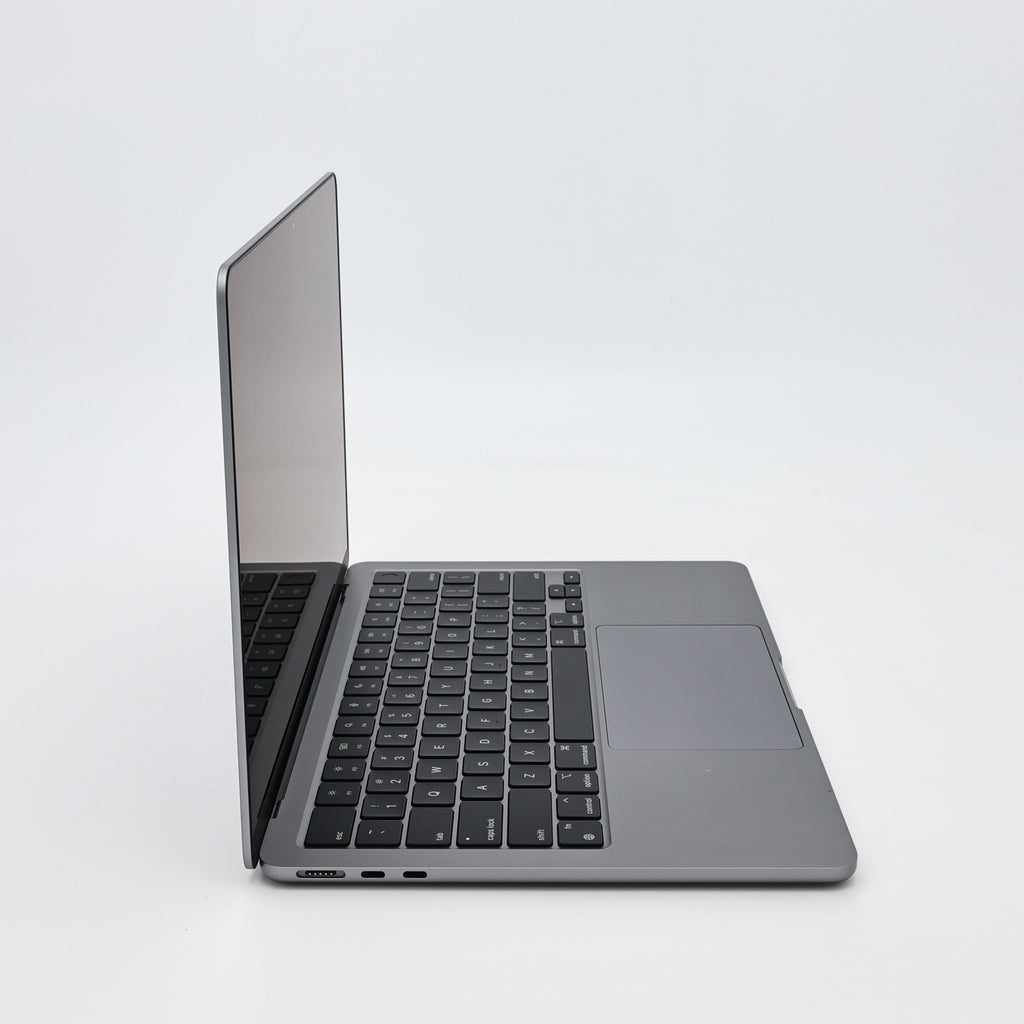 95新 Apple MacBook Air 22年 13寸 M2（8+8核） 8G RAM 256G SSD 深空灰色