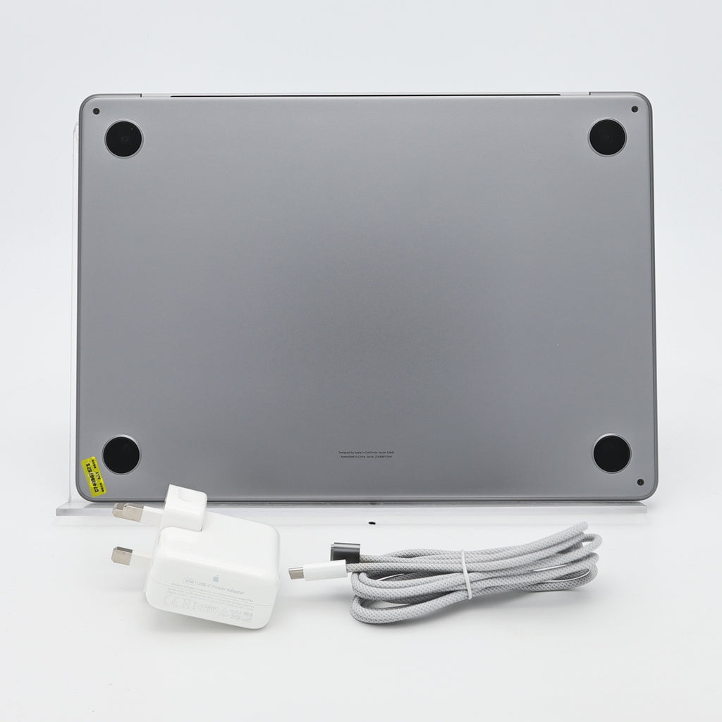 95新 Apple MacBook Air 22年 13寸 M2（8+8核） 8G RAM 256G SSD 深空灰色