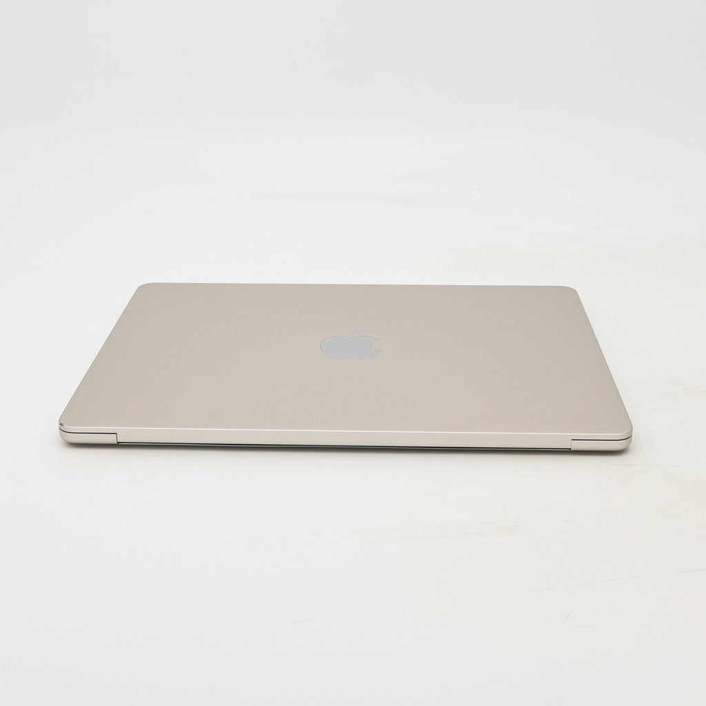 95新 Apple MacBook Air 22年 13寸 M2（8+8核） 8G RAM 256G SSD 星光色