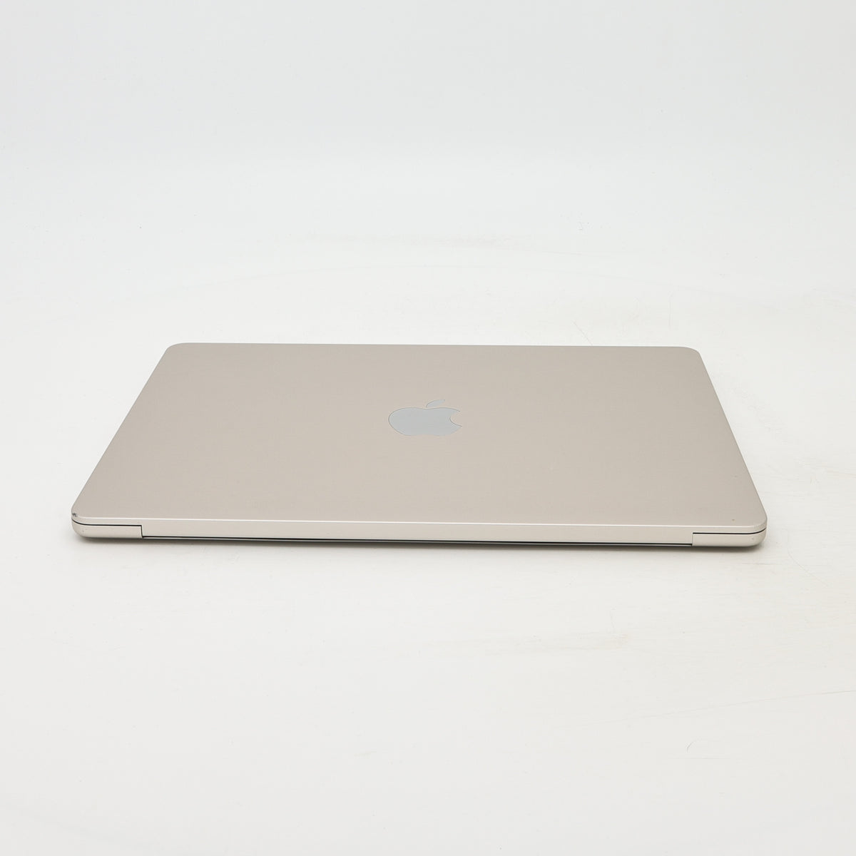 95新 Apple MacBook Air 22年 13寸 M2（8+8核） 8G RAM 256G SSD 星光色