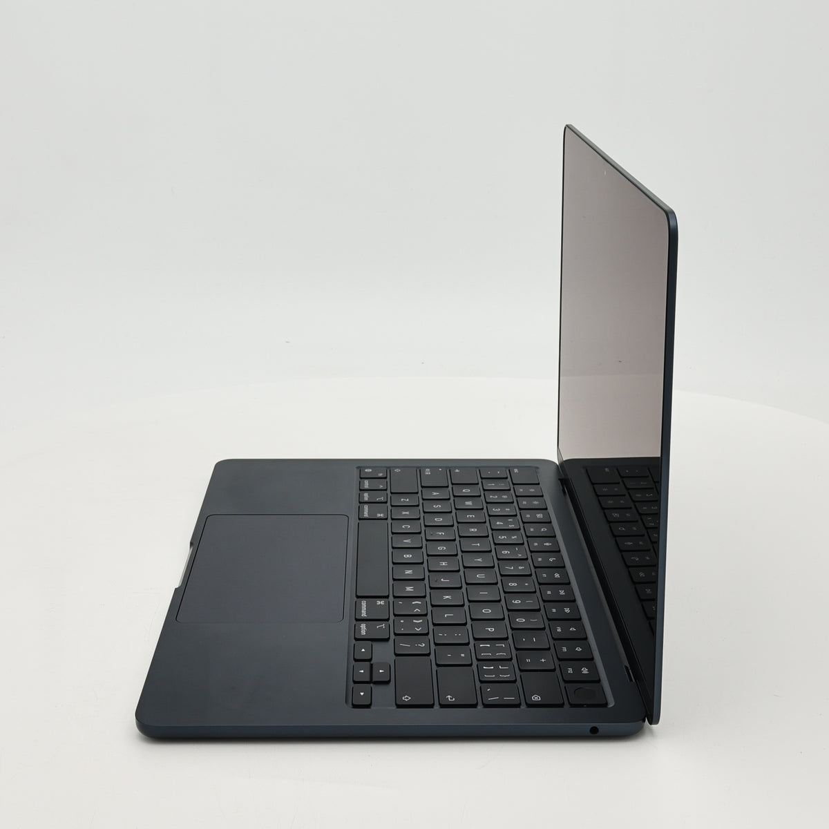 99新 Apple MacBook Air 24年 13寸 M3（8+8核） 8G RAM 256G SSD 午夜色