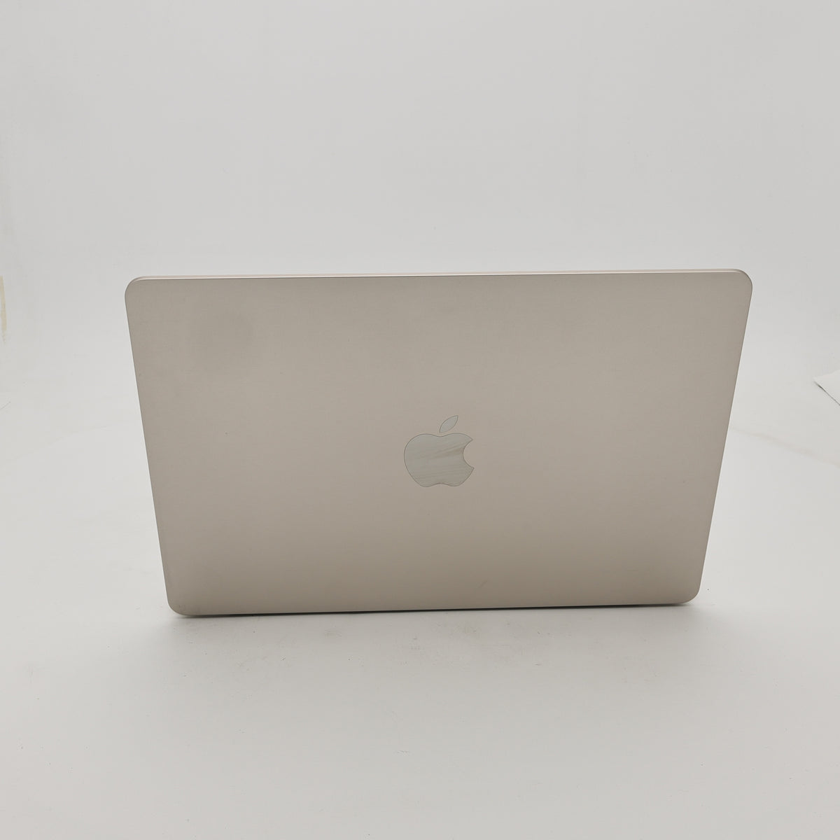 95新 Apple MacBook Air 22年 13寸 M2（8+8核） 8G RAM 256G SSD 星光色