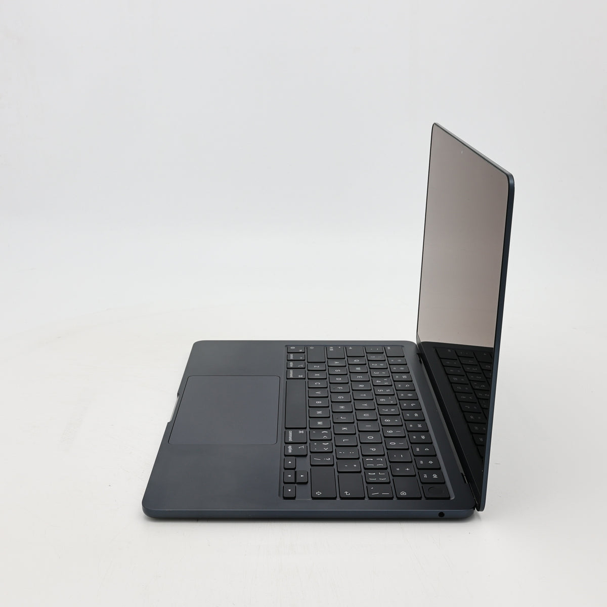 95新 Apple MacBook Air 24年 13寸 M3（8+8核） 8G RAM 256G SSD 午夜色