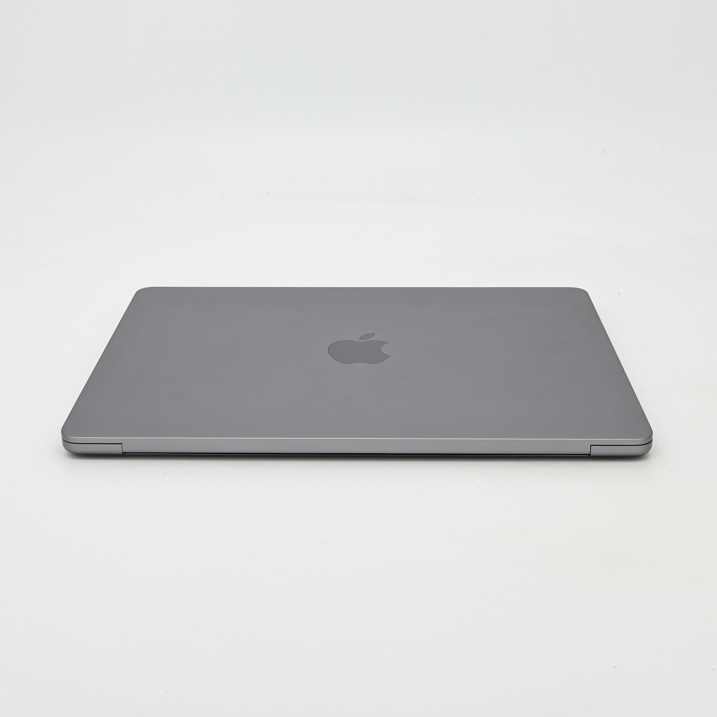 95新 Apple MacBook Air 22年 13寸 M2（8+8核） 8G RAM 256G SSD 深空灰色