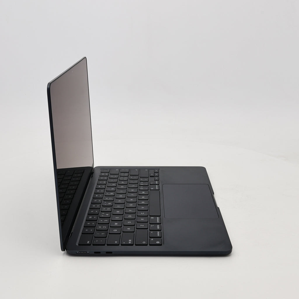 95新 Apple MacBook Air 22年 13寸 M2（8+8核） 8G RAM 256G SSD 午夜色