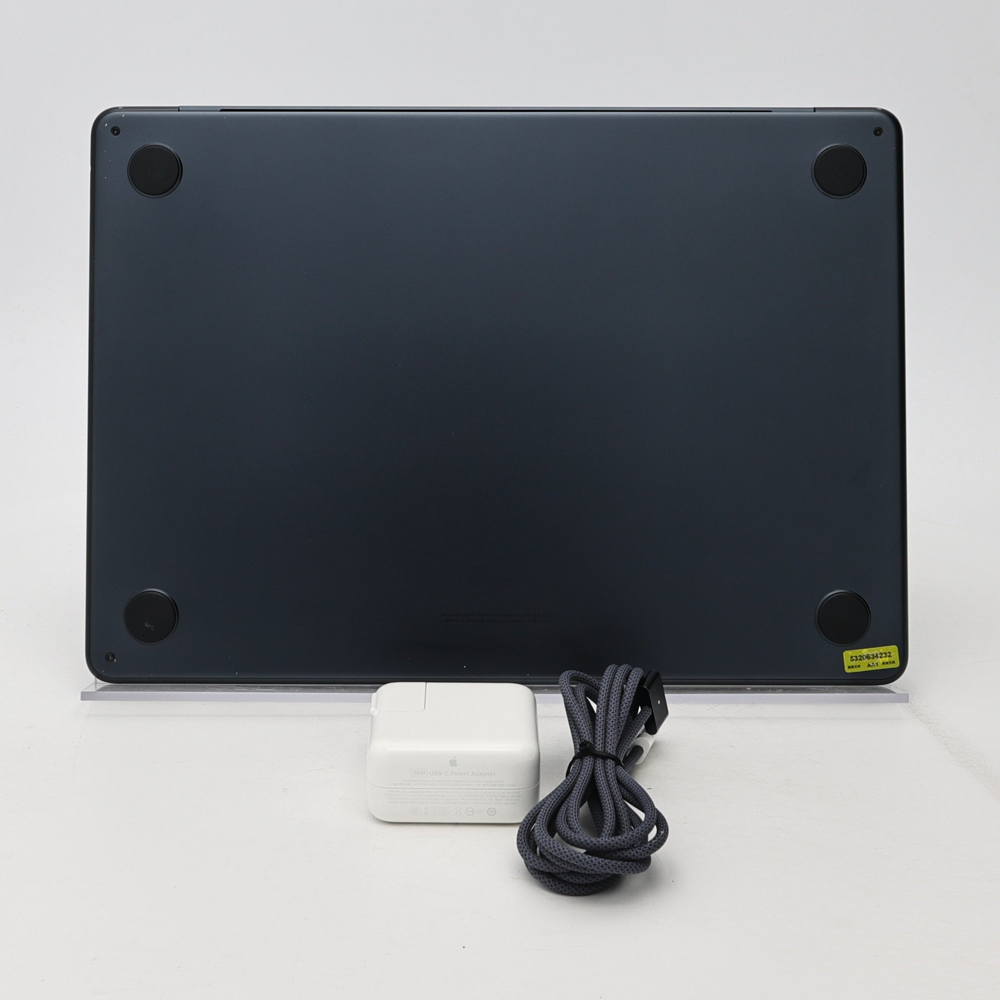 95新 Apple MacBook Air 22年 13寸 M2（8+8核） 8G RAM 256G SSD 午夜色
