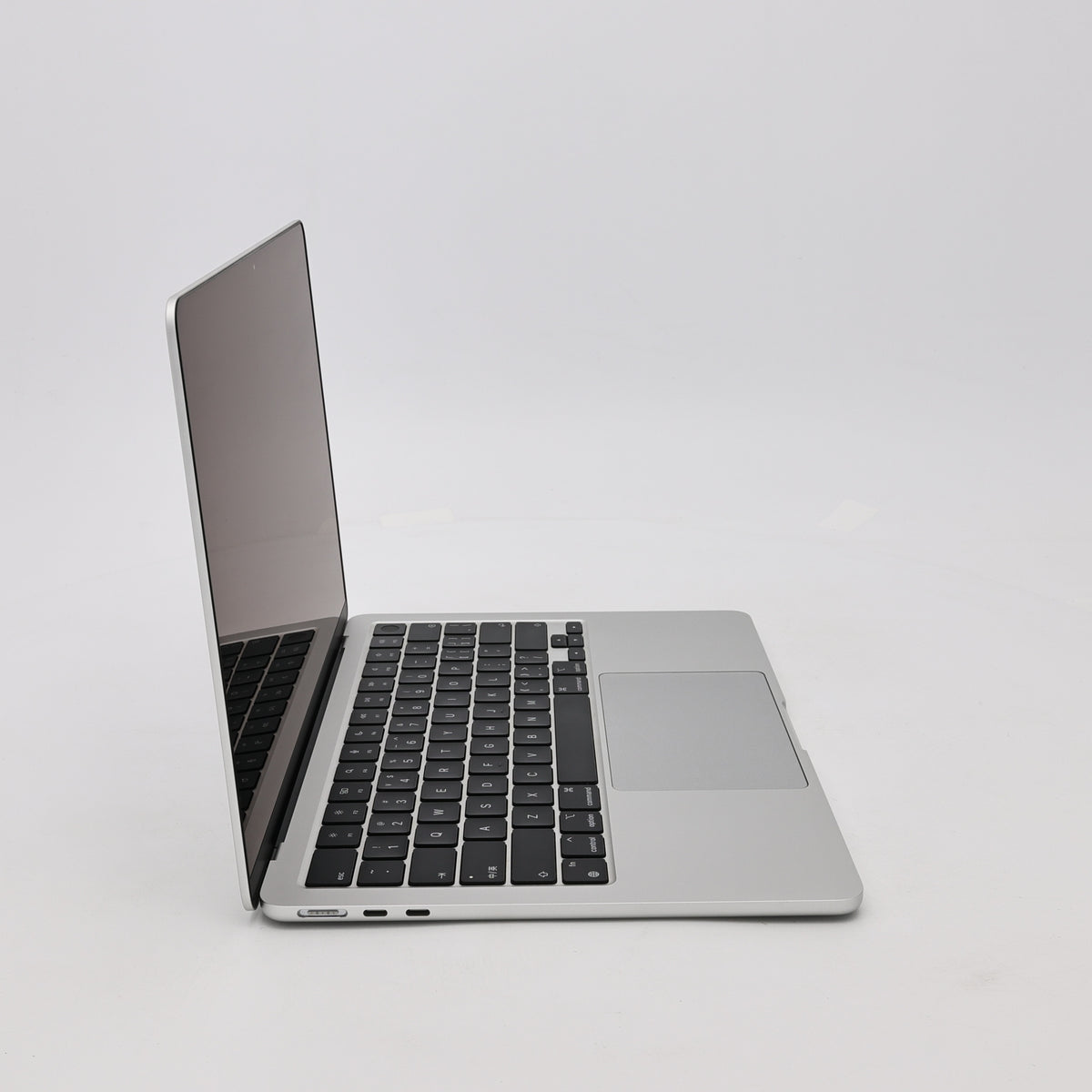 95新 Apple MacBook Air 22年 13寸 M2（8+8核） 8G RAM 512G SSD 銀色