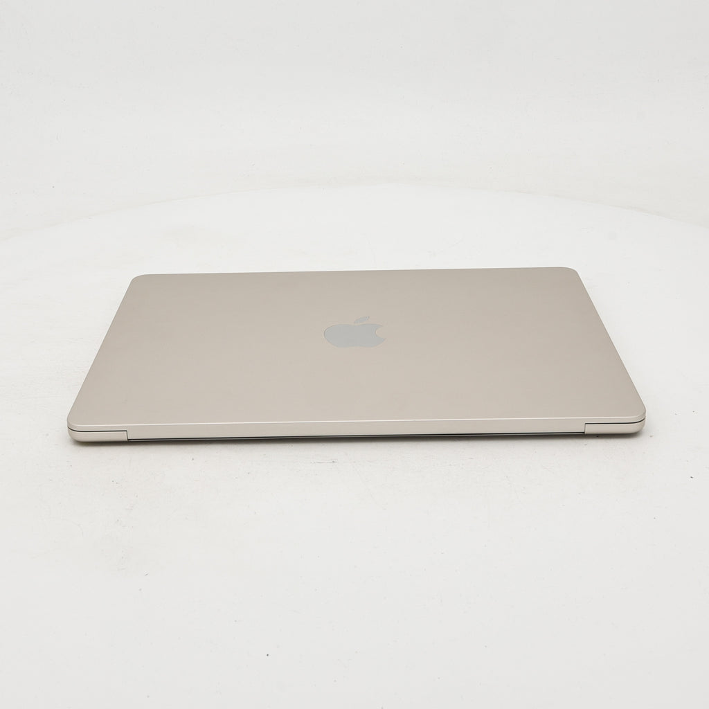 95新 Apple MacBook Air 22年 13寸 M2（8+10核） 16G RAM 256G SSD 星光色