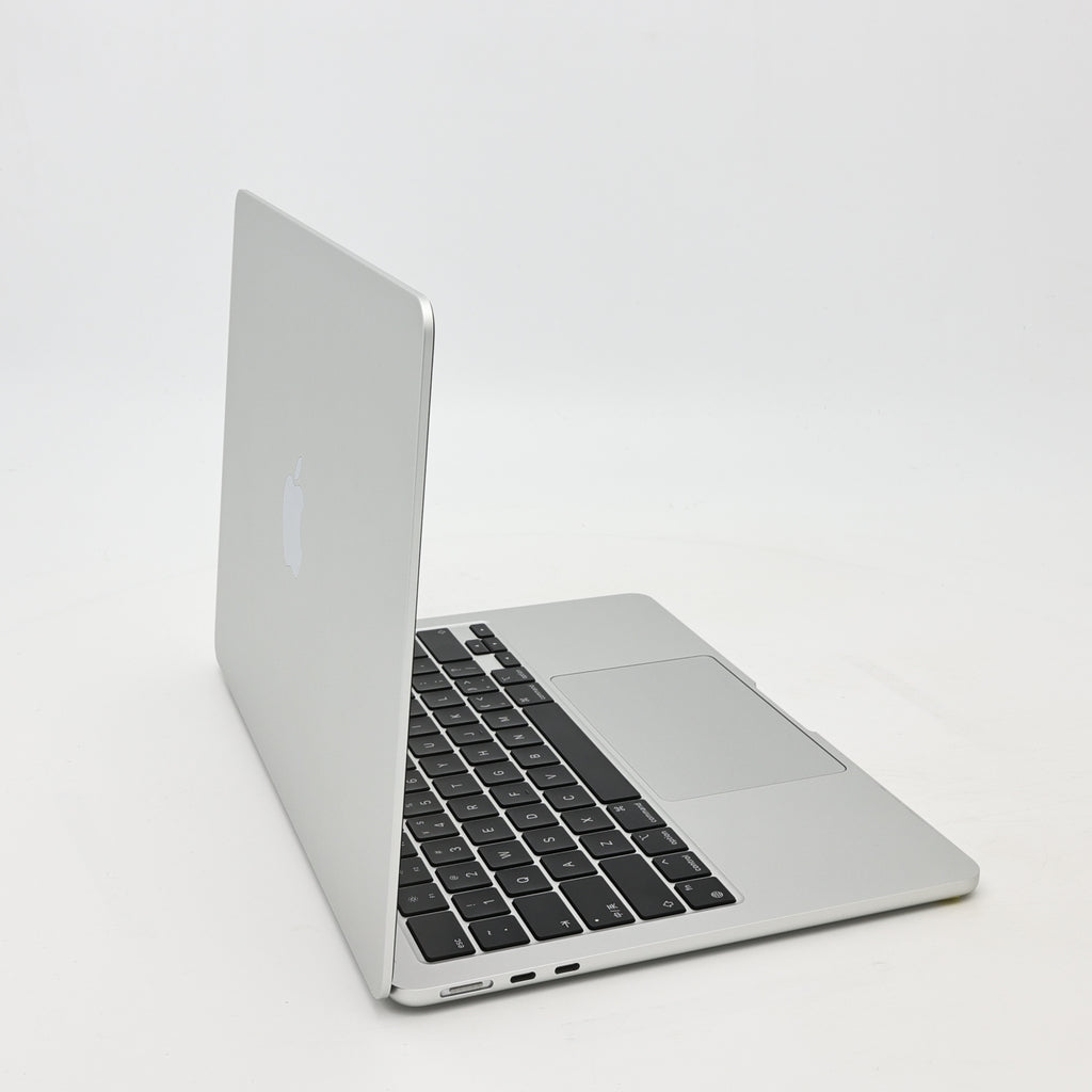 95新 Apple MacBook Air 24年 13寸 M3（8+8核） 8G RAM 256G SSD 銀色