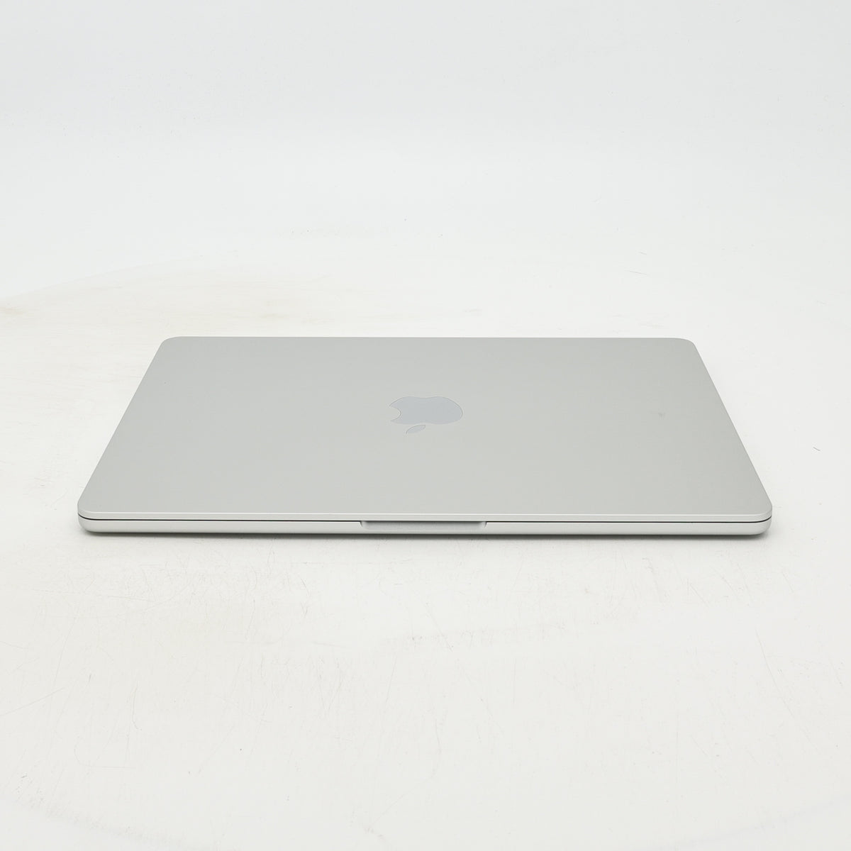 95新 Apple MacBook Air 22年 13寸 M2（8+8核） 8G RAM 256G SSD 銀色