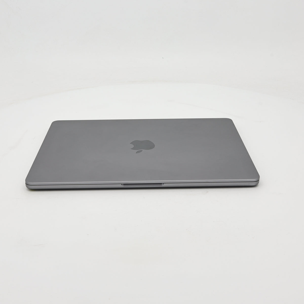 95新 Apple MacBook Air 22年 13寸 M2（8+8核） 16G RAM 256G SSD 深空灰色