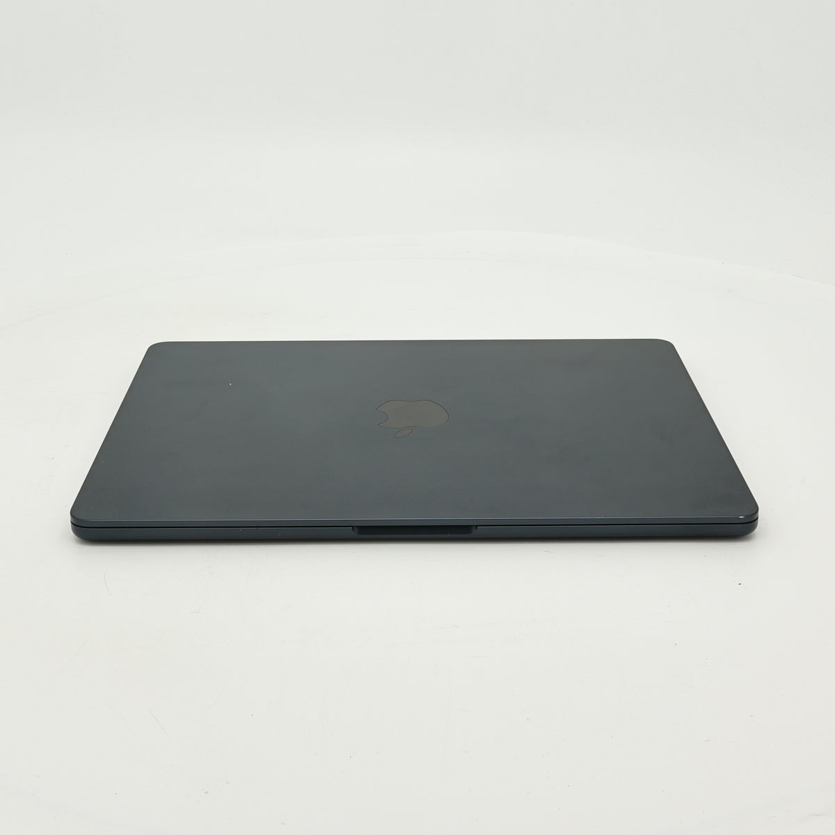 95新 Apple MacBook Air 22年 13寸 M2（8+8核） 8G RAM 256G SSD 午夜色