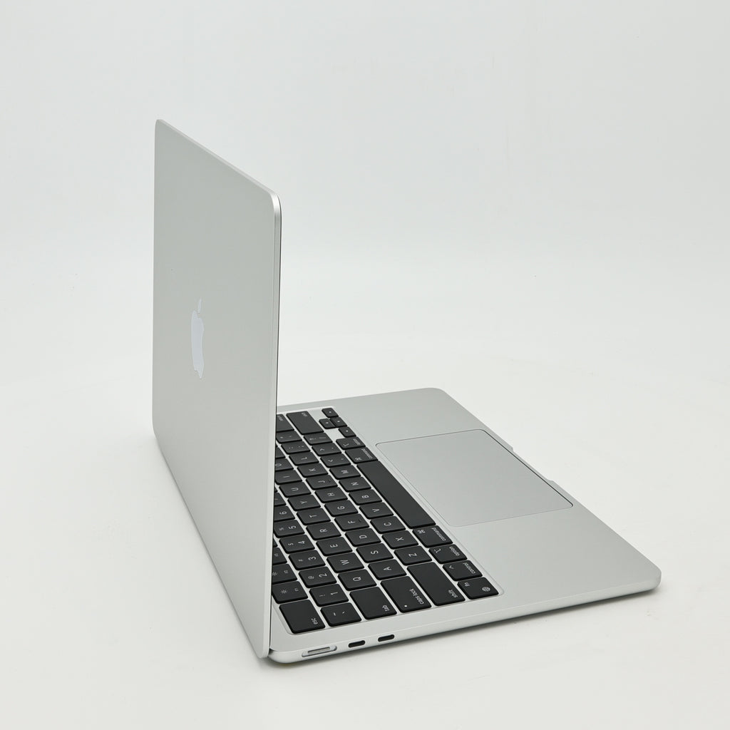 95新 Apple MacBook Air 24年 13寸 M3（8+8核） 8G RAM 256G SSD 銀色
