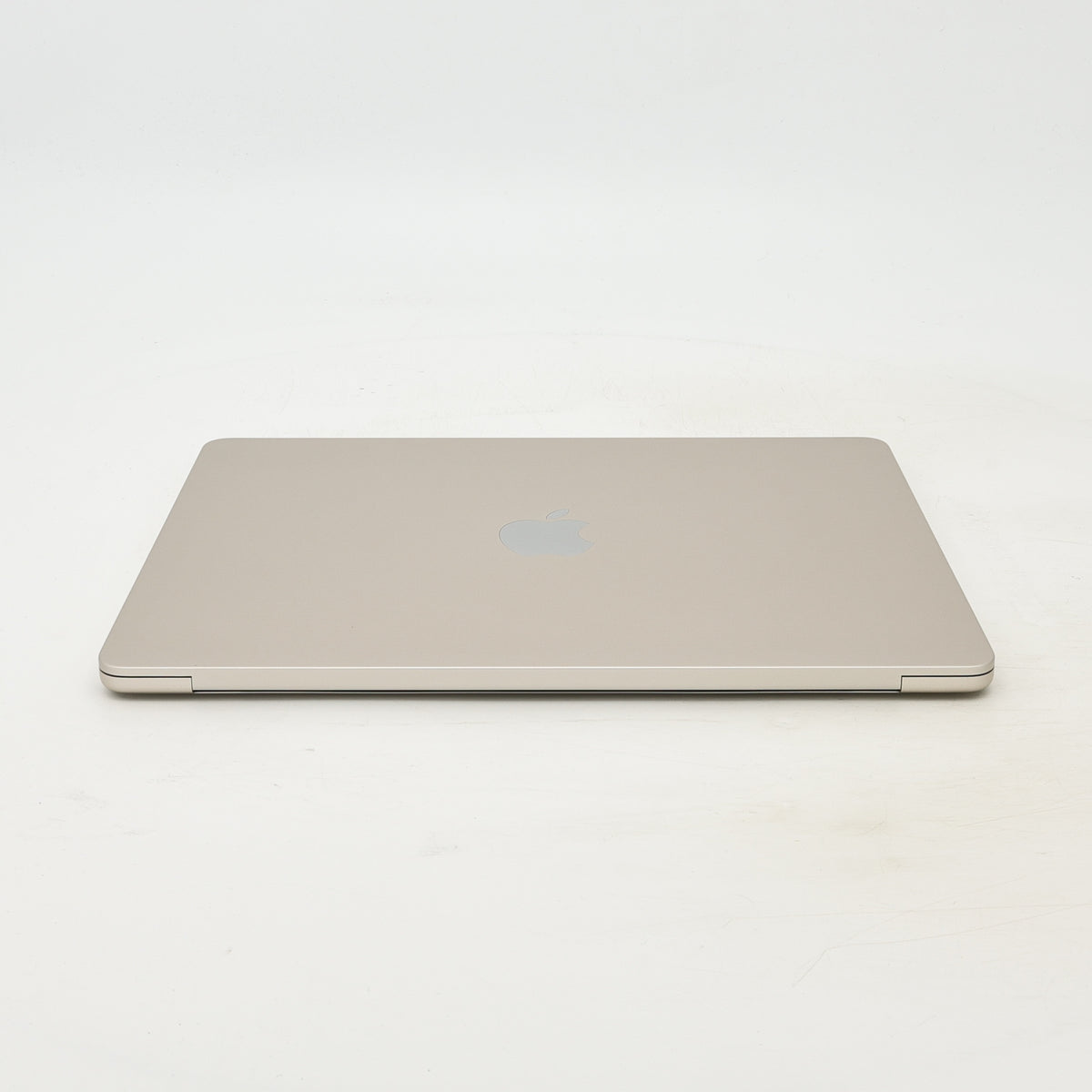99新 Apple MacBook Air 22年 13寸 M2（8+8核） 8G RAM 256G SSD 星光色