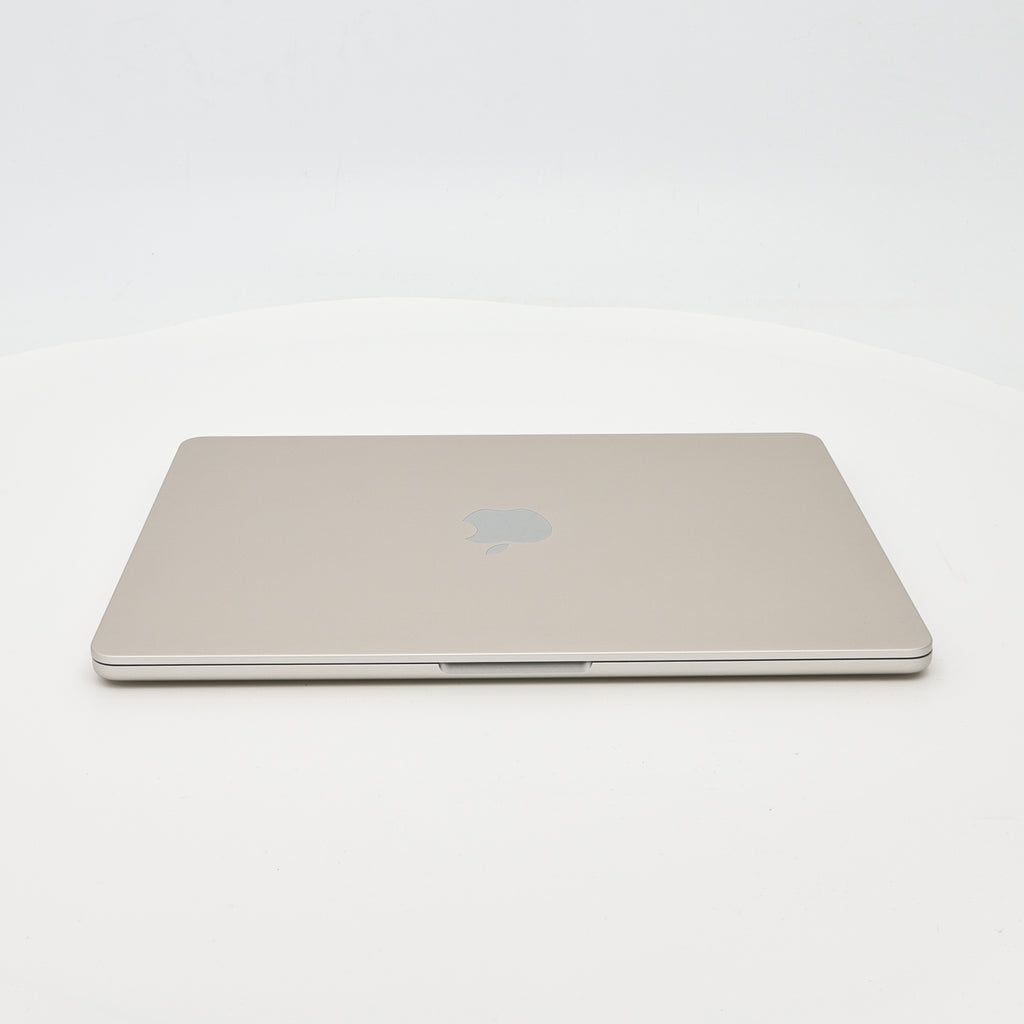 95新 Apple MacBook Air 22年 13寸 M2（8+8核） 8G RAM 256G SSD 星光色