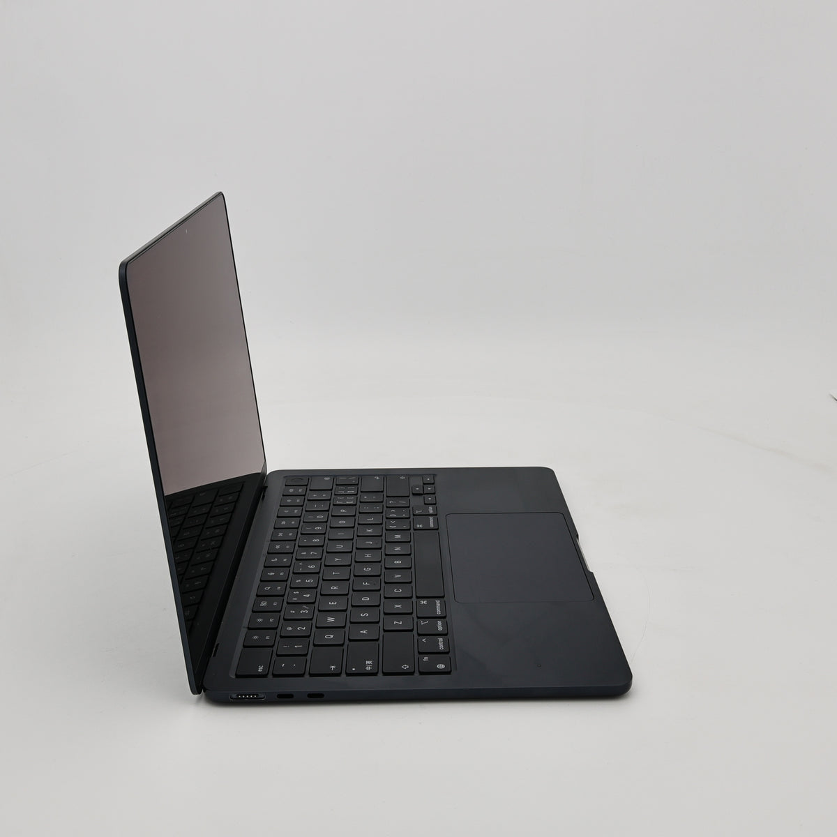 95新 Apple MacBook Air 22年 13寸 M2（8+8核） 8G RAM 256G SSD 午夜色