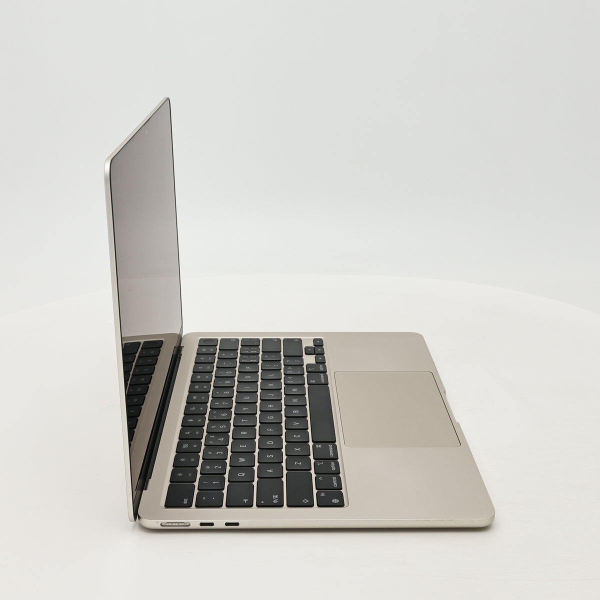 95新 Apple MacBook Air 24年 13寸 M3（8+8核） 8G RAM 256G SSD 星光色