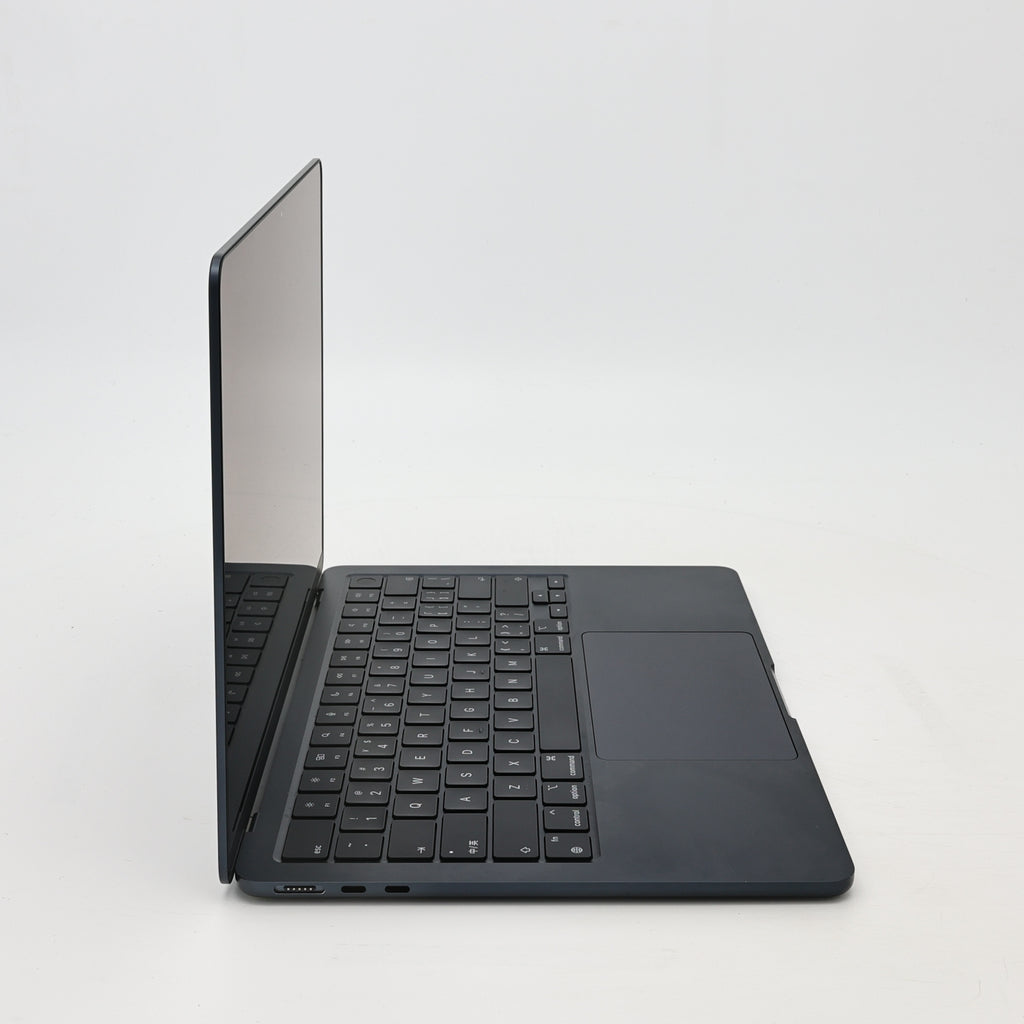95新 Apple MacBook Air 22年 13寸 M2（8+8核） 16G RAM 256G SSD 午夜色