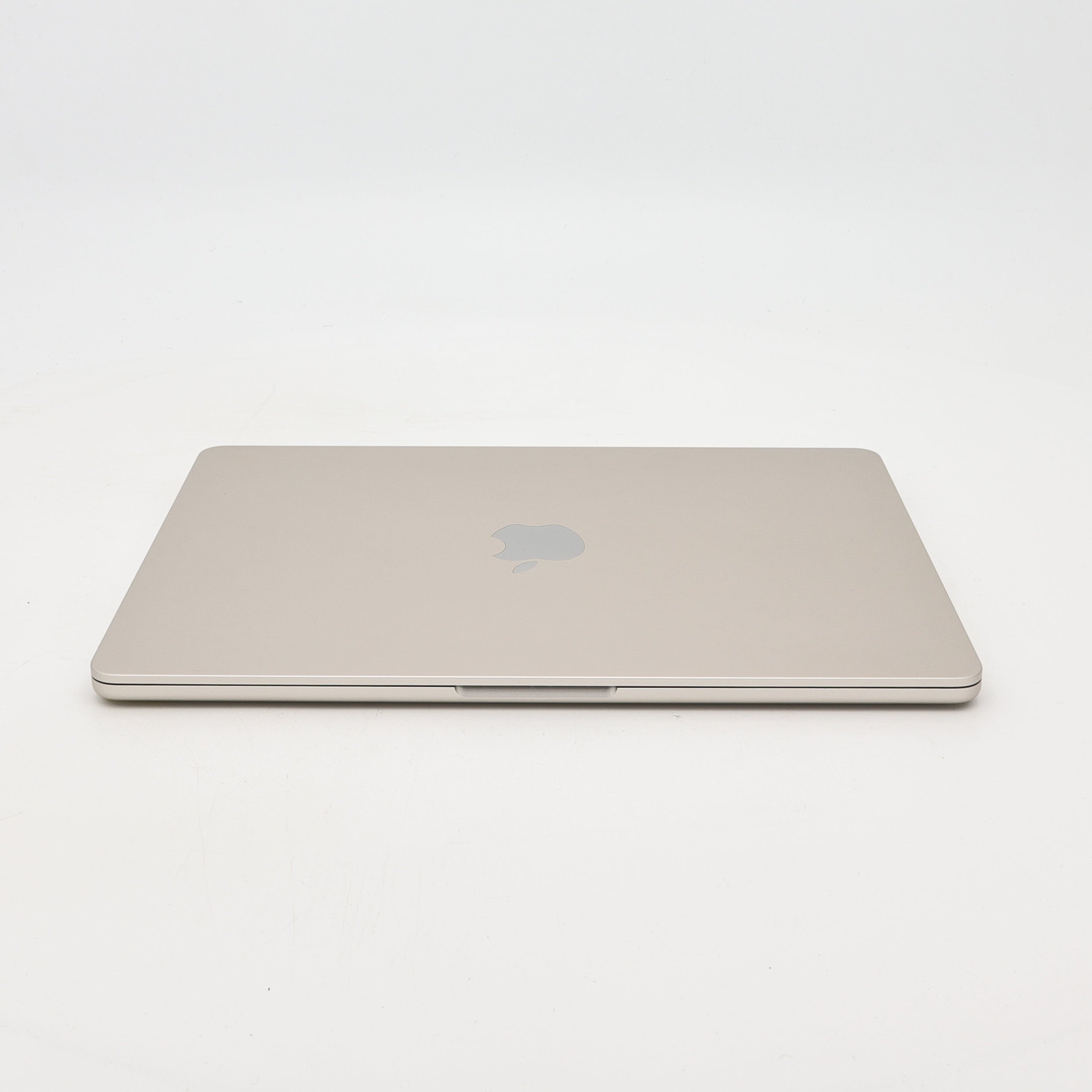 95新 Apple MacBook Air 22年 13寸 M2（8+8核） 8G RAM 256G SSD 星光色