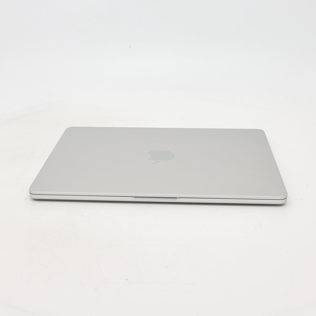 99新 Apple MacBook Air 22年 13寸 M2（8+10核） 8G RAM 512G SSD 銀色